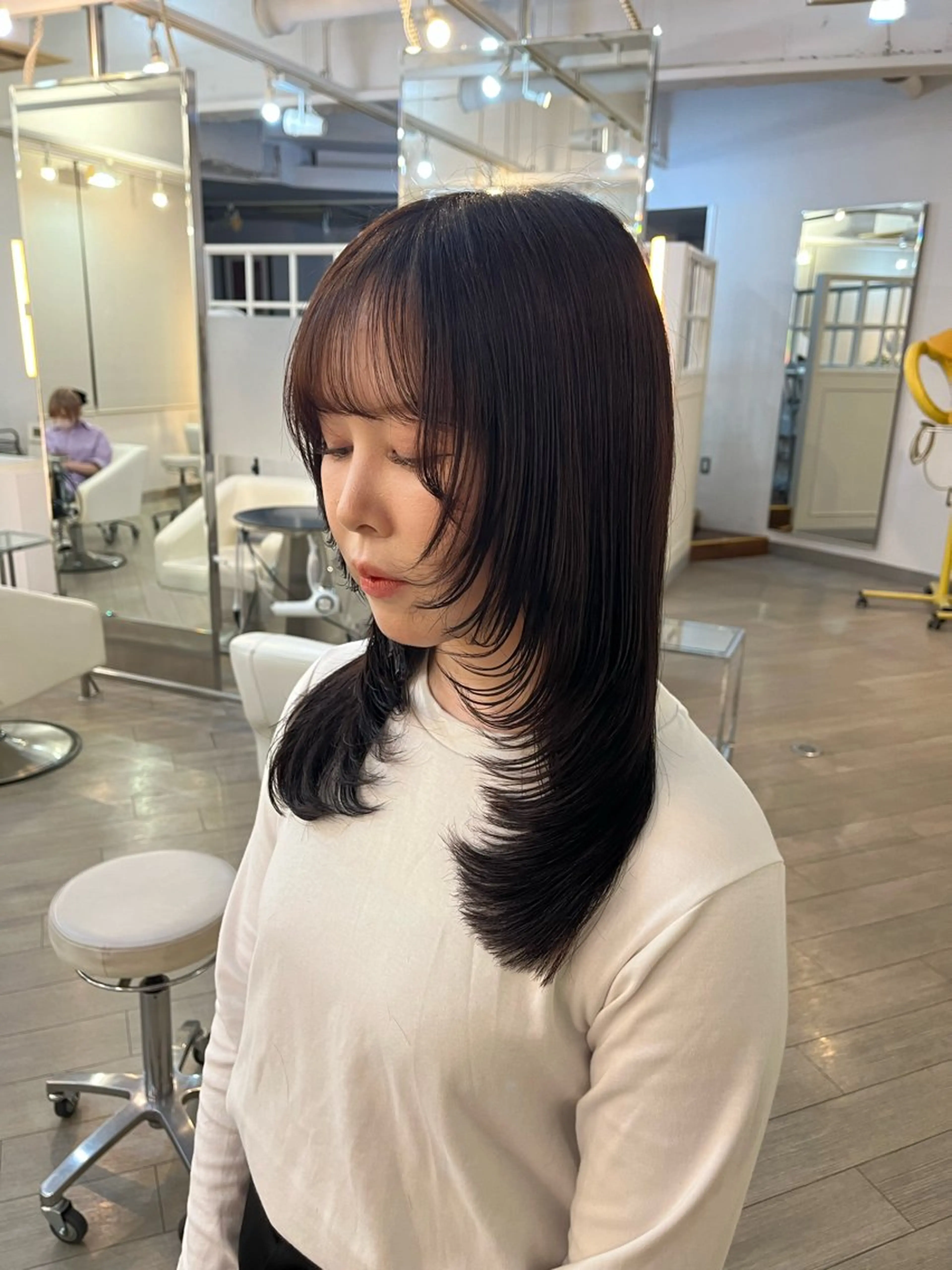 ロング フルカワ リナのヘアスタイル