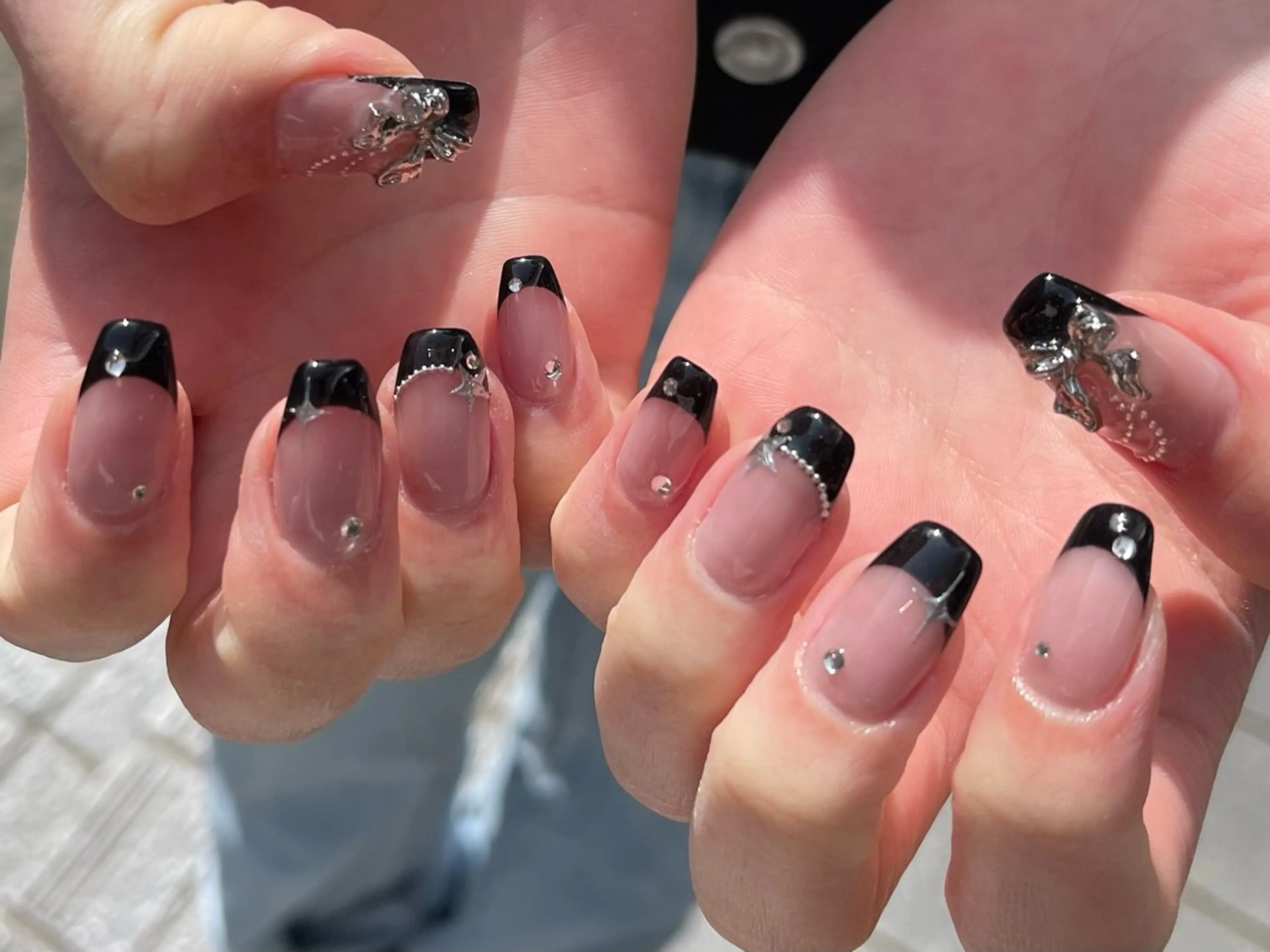 ネイル フレンチネイル ハンドネイル 🤎🧸 Aya 🧸🤎のネイルデザイン