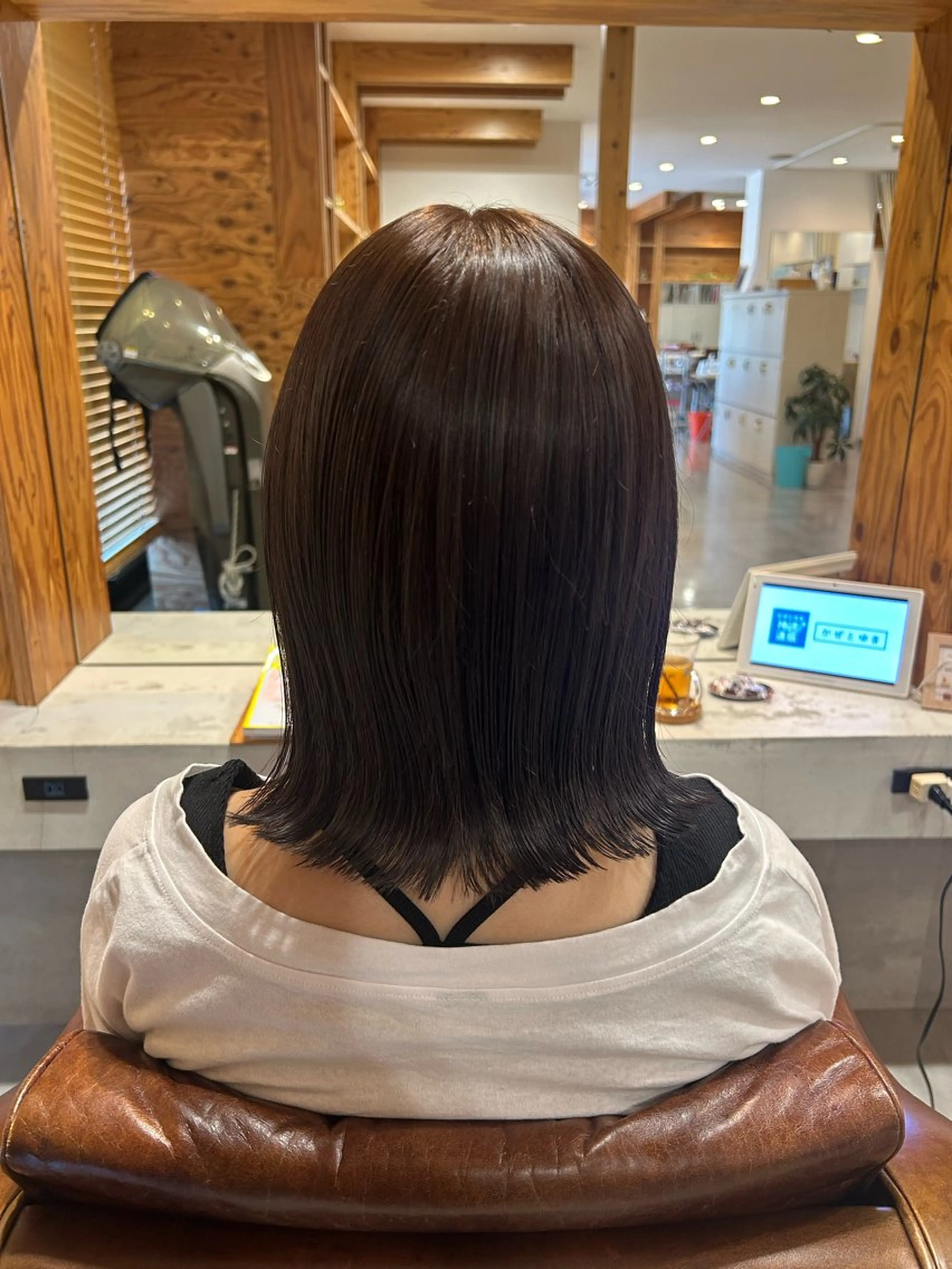 ミディアム カラー ボブ adorable 樋口円のヘアスタイル