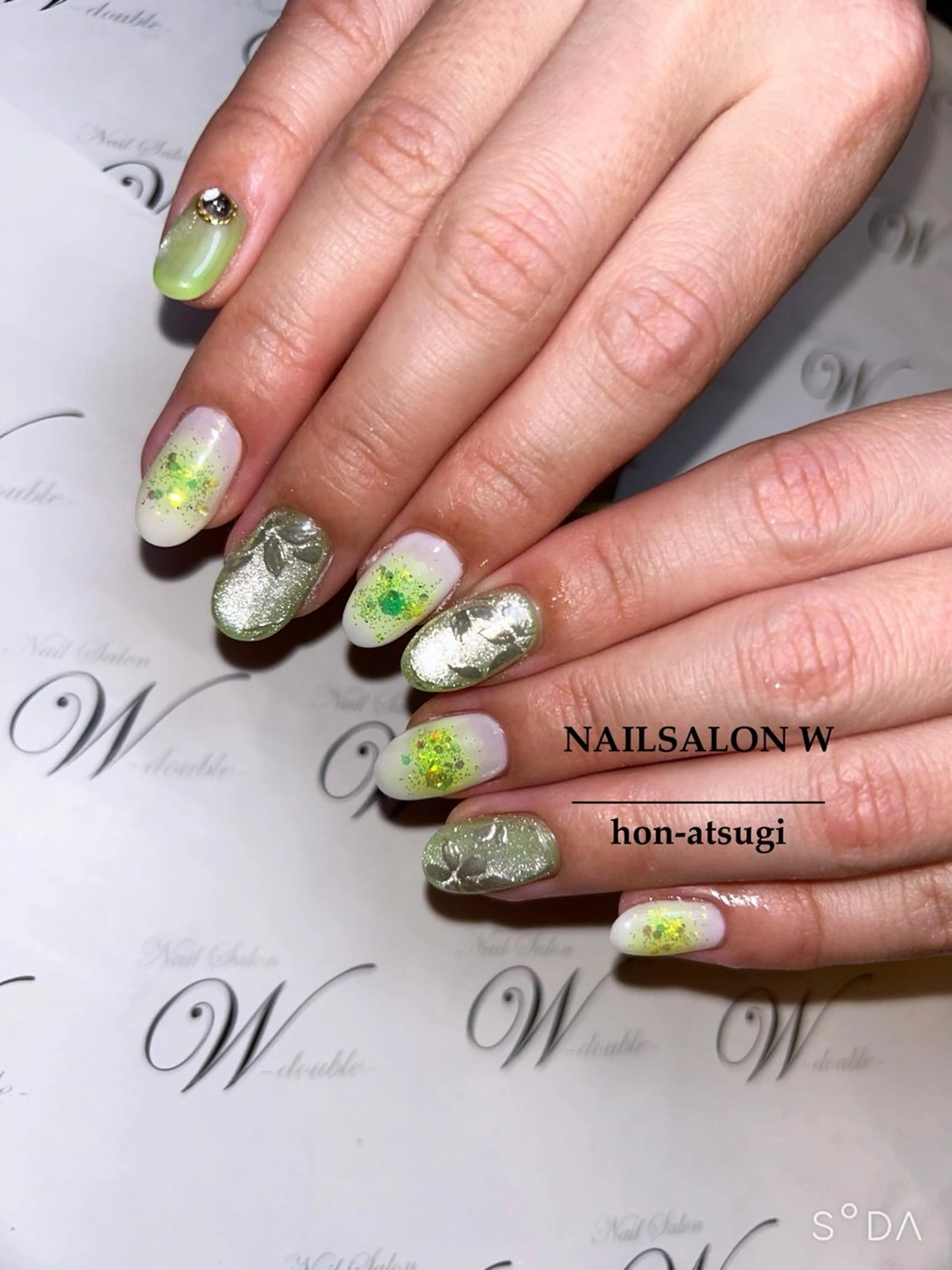 ショート ハンドネイル ネイルサロン ダブルのネイルデザイン