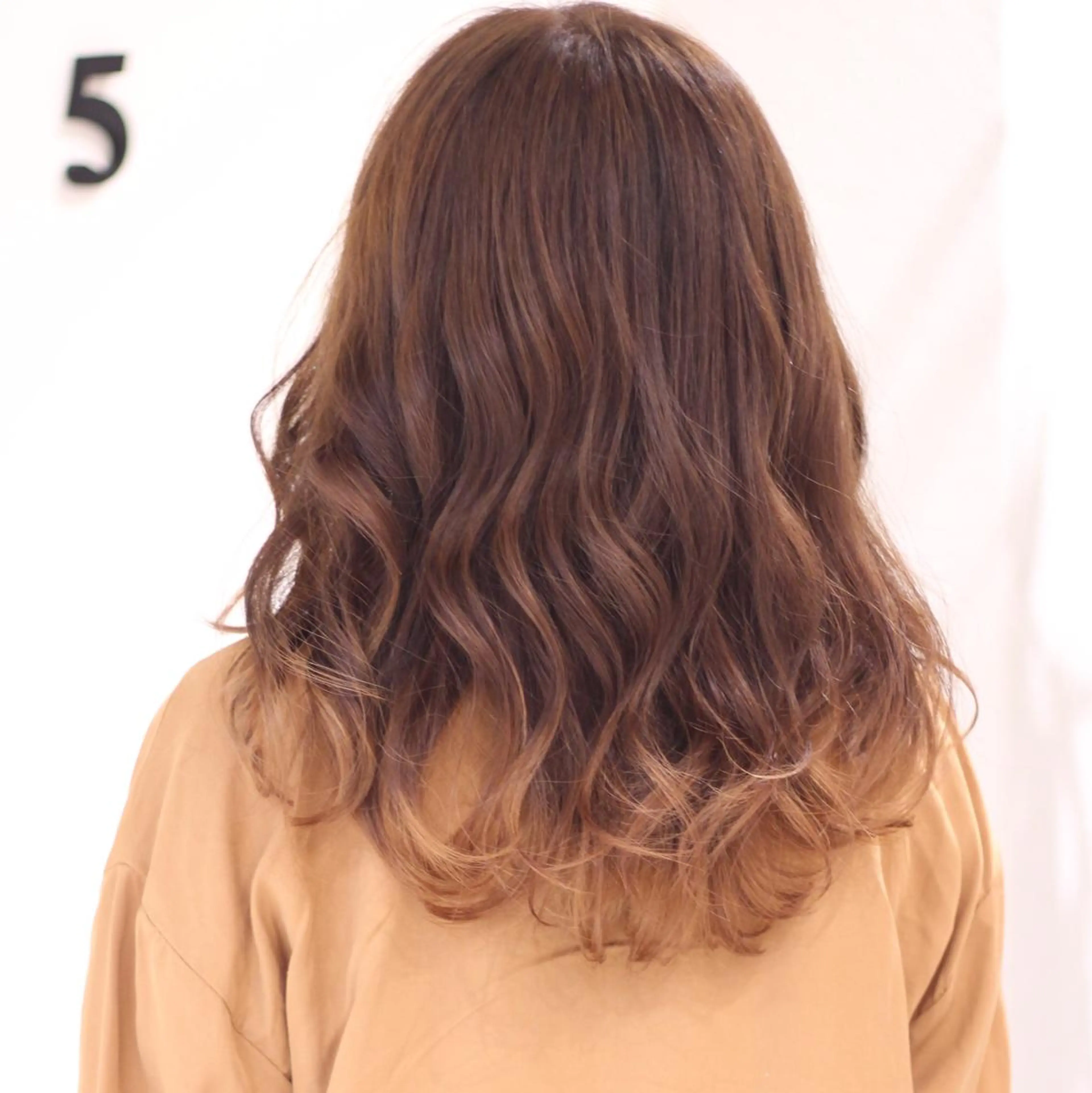カラー 中林 由佳のヘアスタイル