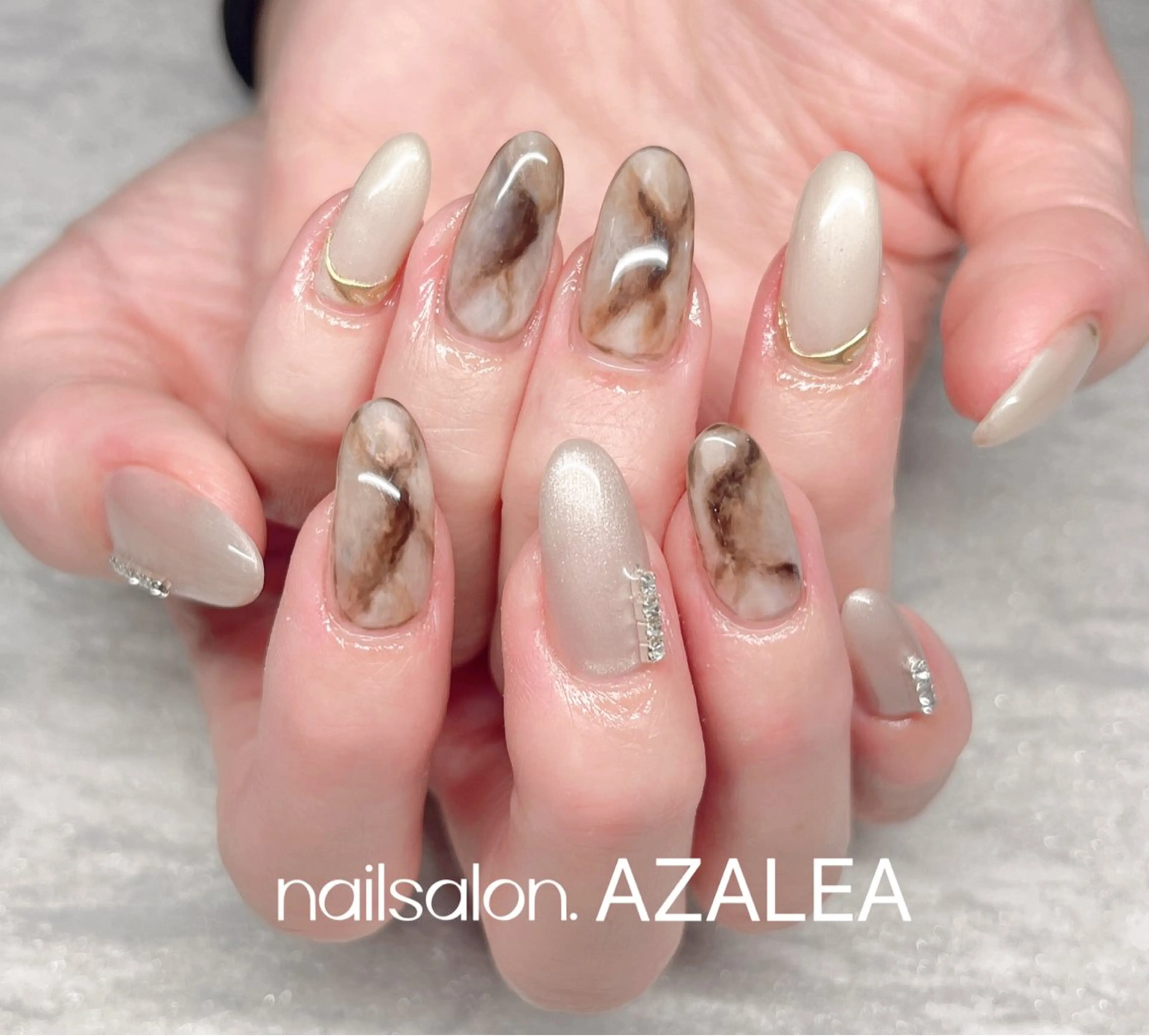 ネイル R inのネイルデザイン