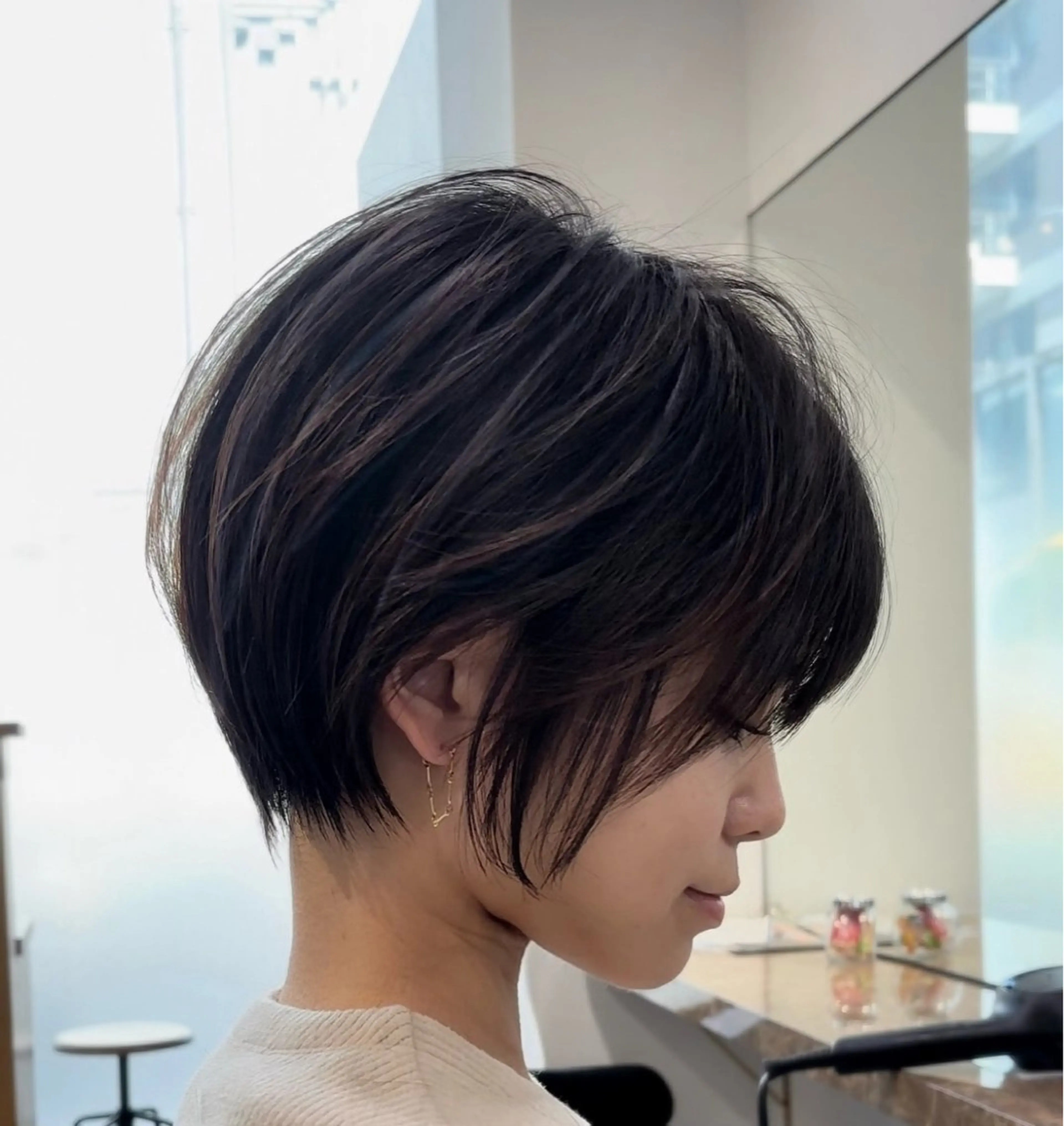 ショート カット ヘアカラー トリートメント ✨−5歳大人ショート ヘア✨れいじのヘアスタイル