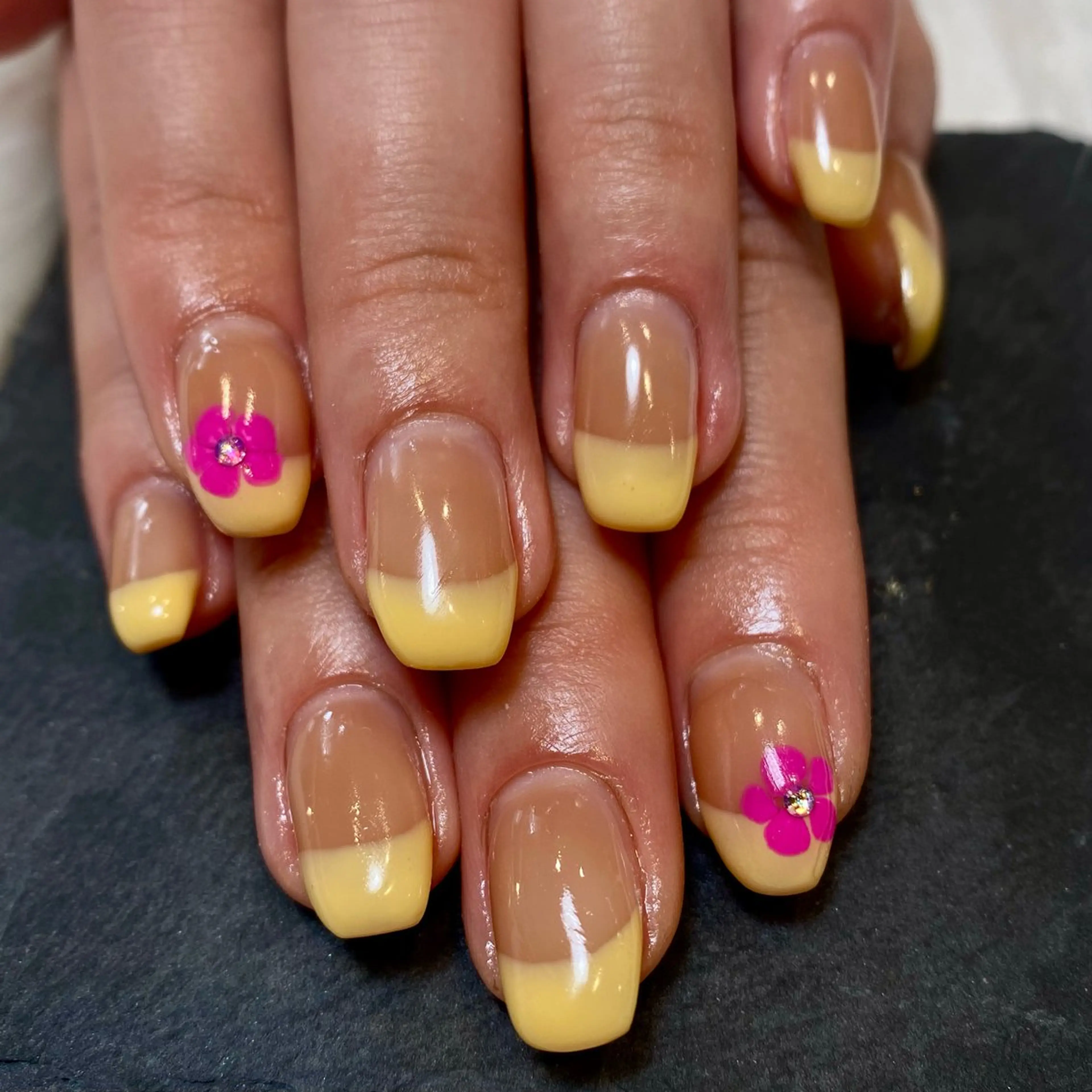 ネイル ハンドネイル FREEME 🌼アビのネイルデザイン