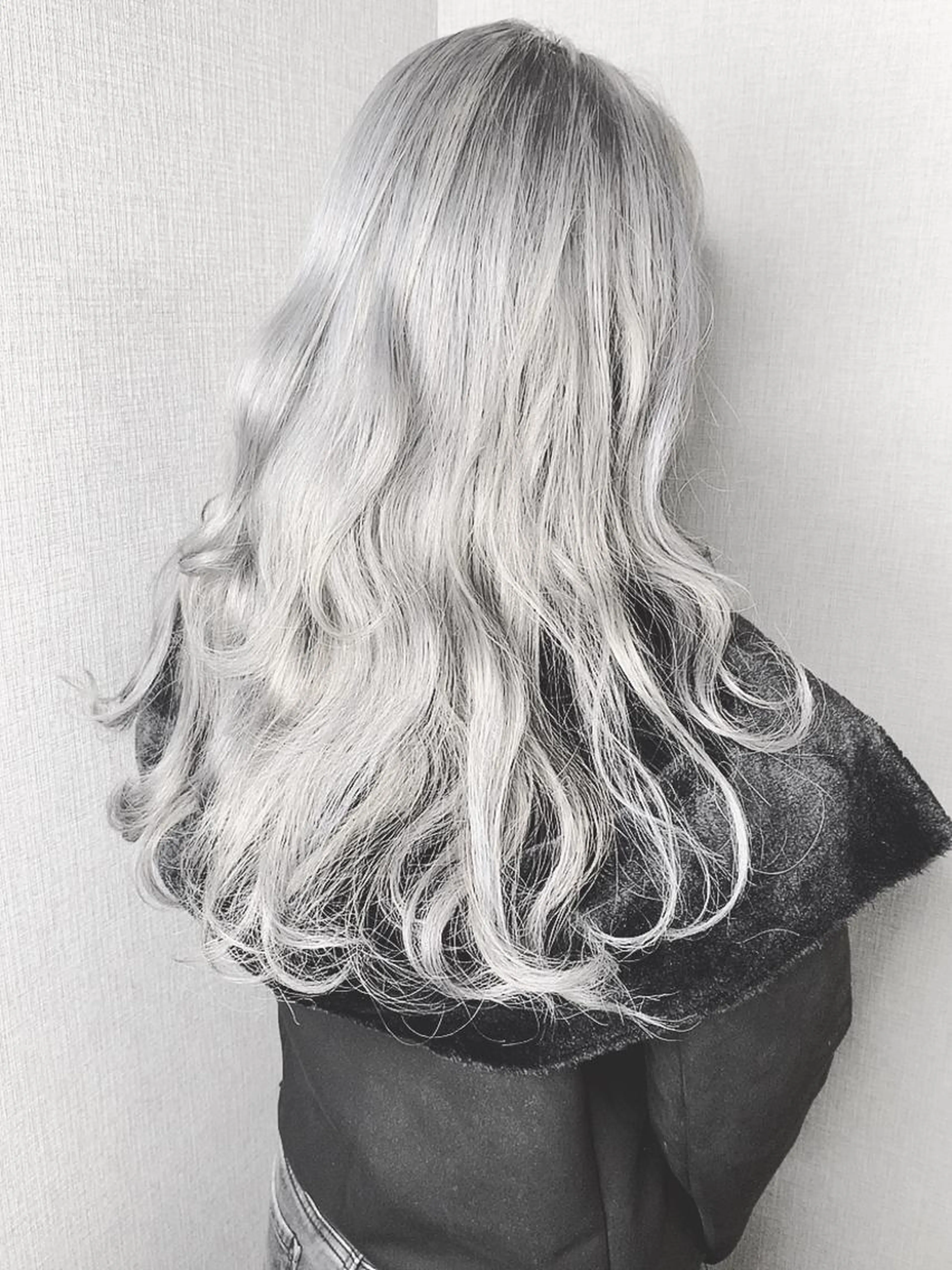 💘ホワイトカラー用ブリーチ×2回➕フルカラー💘の写真