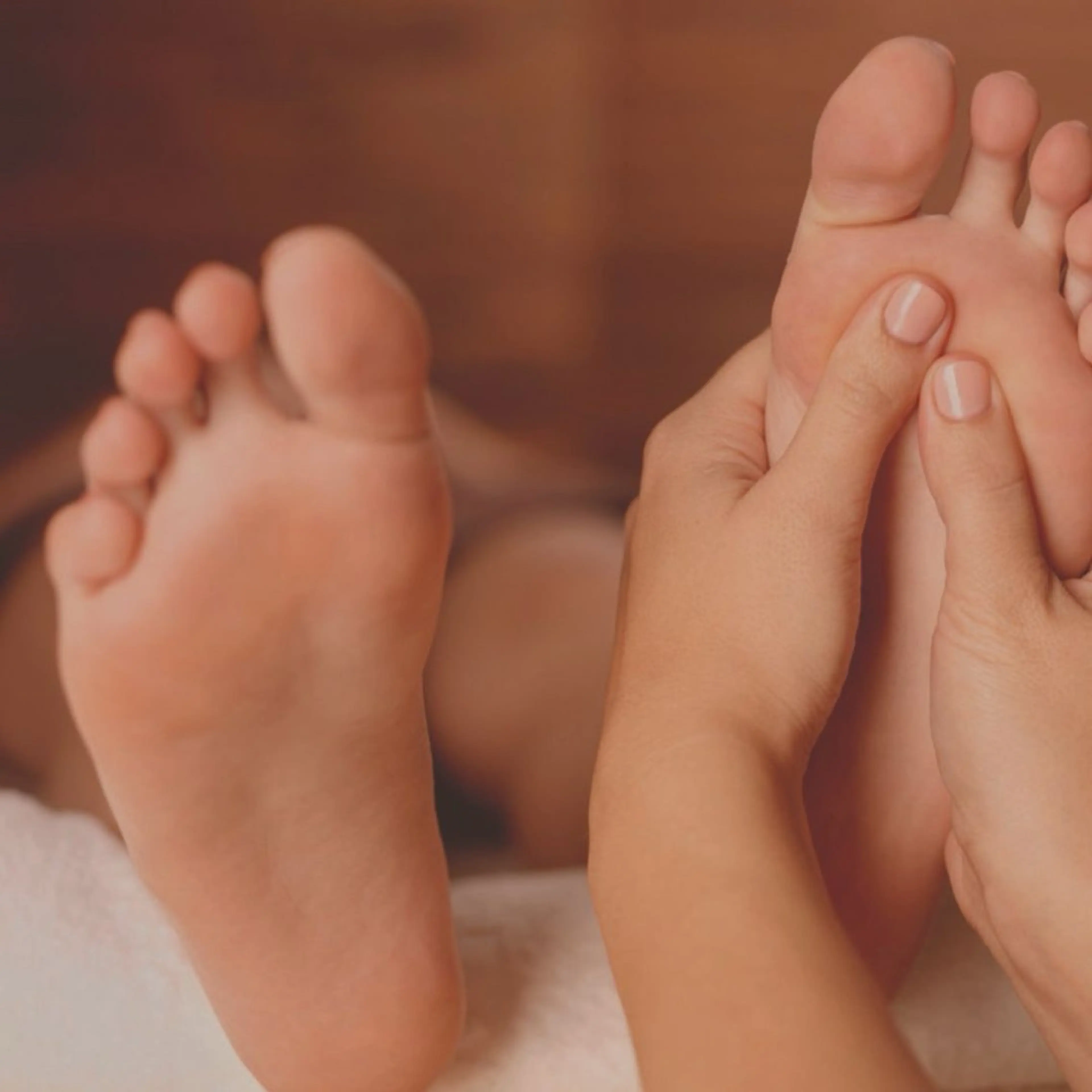 小顔・リフトアップ/ 奈緒美のエステ・リラクイメージ