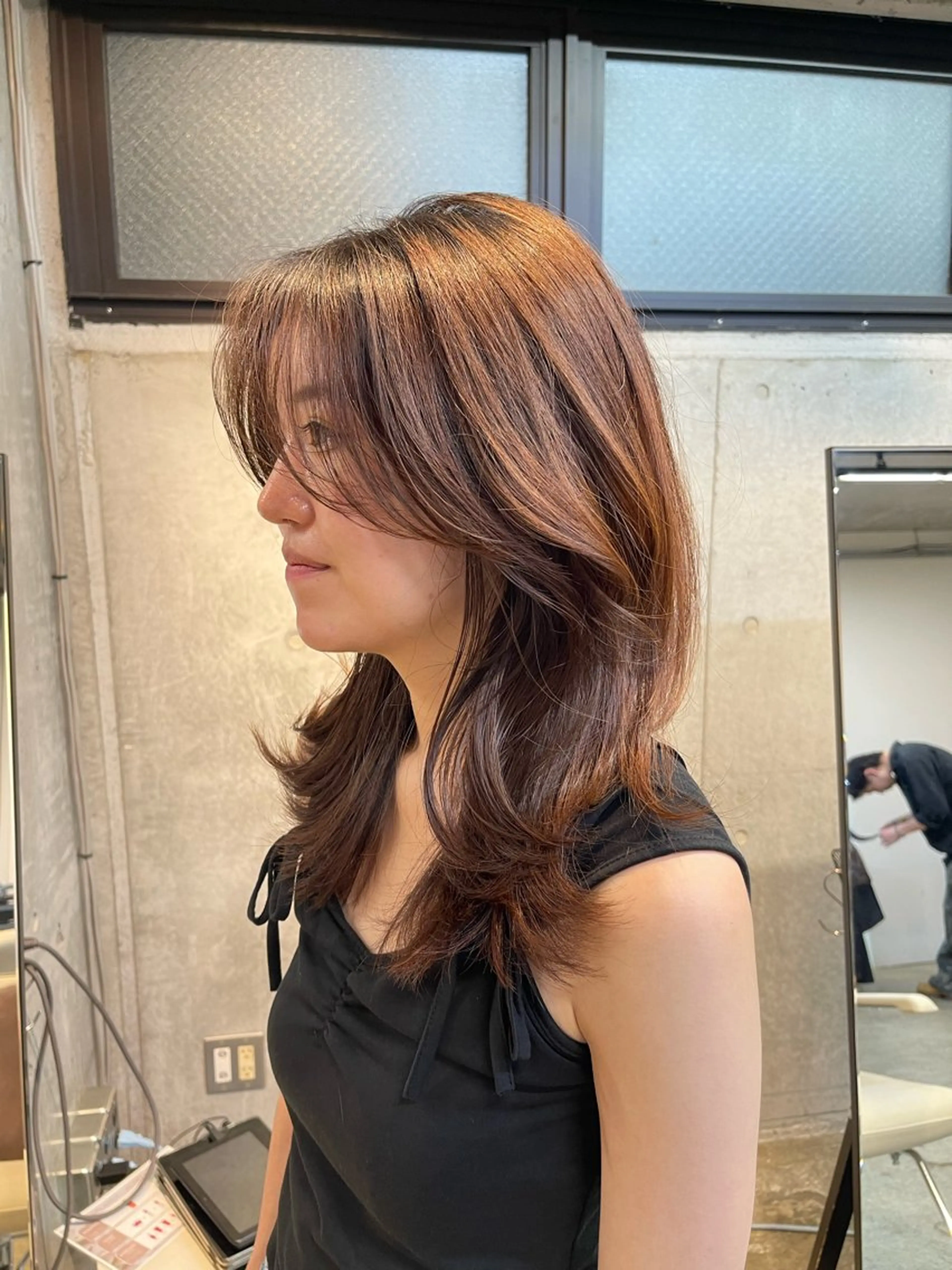 セミロング 顔周りカット レイヤーカット トリートメント まとまるレイヤー カット/透明感カラーのヘアスタイル