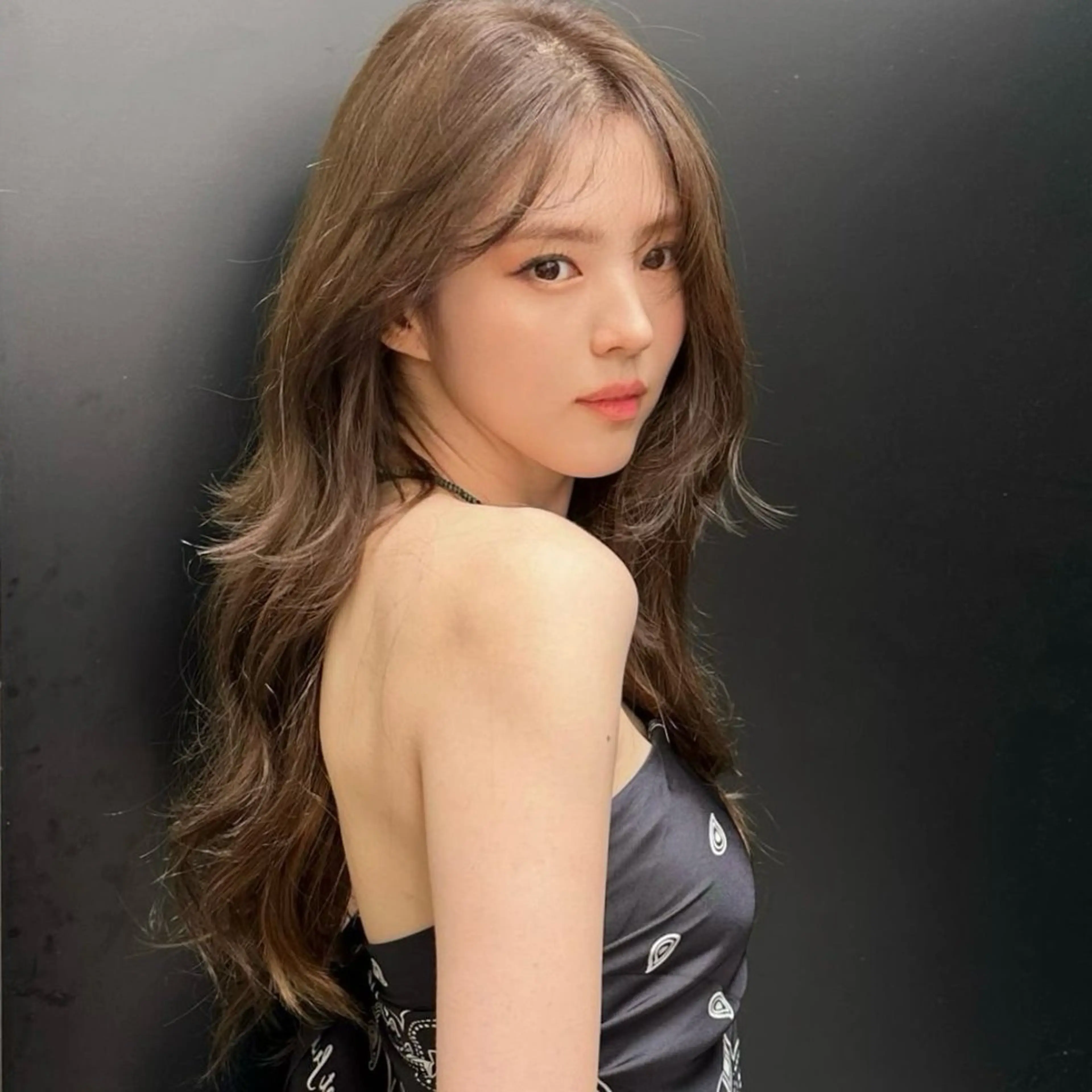 ロング カラー ブリーチ ケアブリーチ 透明感カラー ハイトーンカラー 顔まわりレイヤー nonoka オリーブ/レイヤーのヘアスタイル