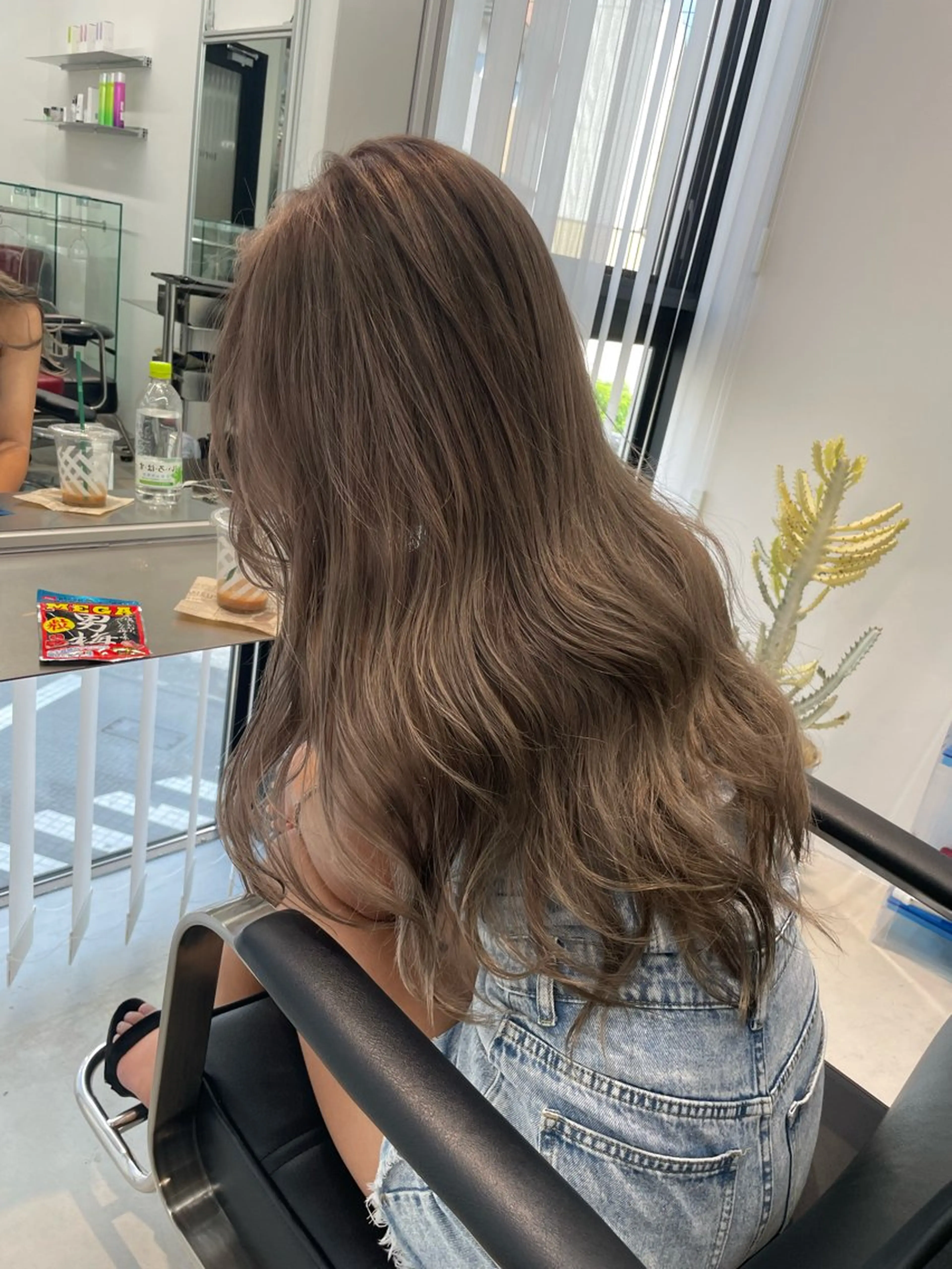 👩全体ブリーチ＋全体カラー＋トリートメント✨の写真