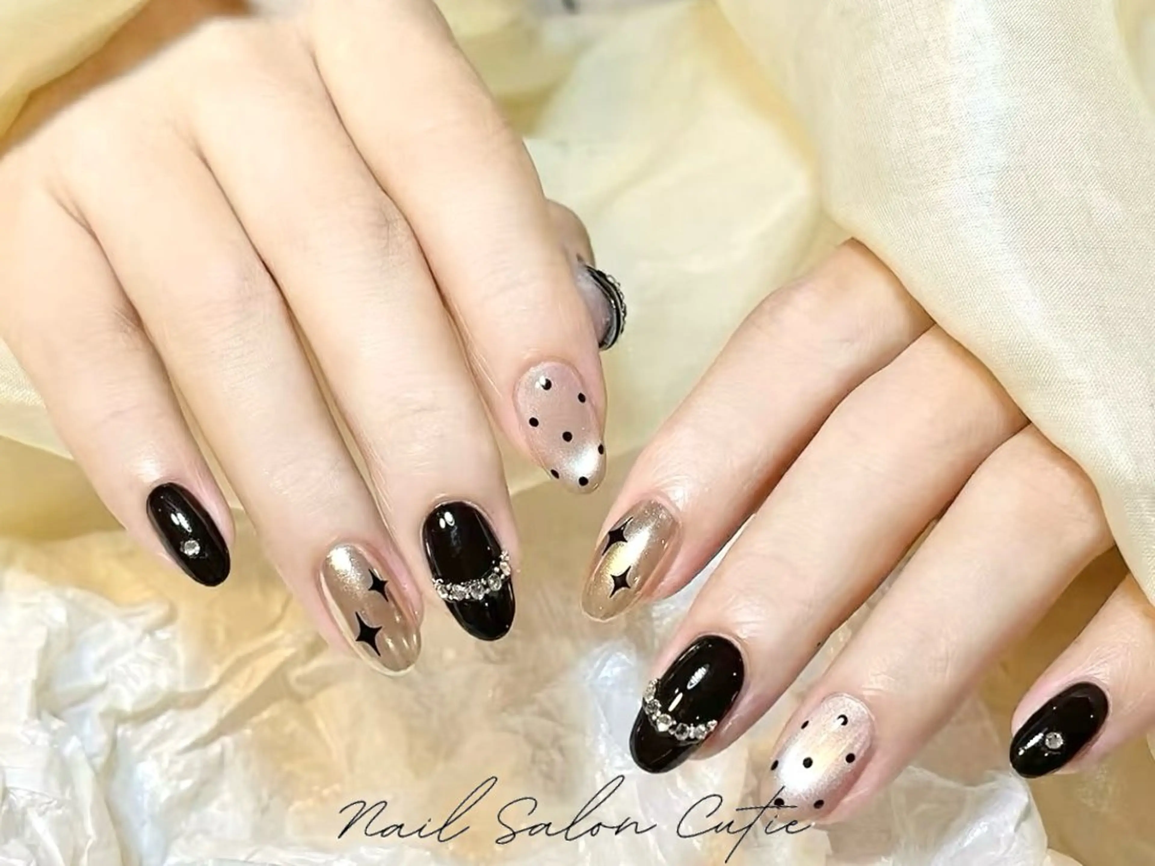 ネイル ジェルネイル ハート 韓国ネイル 持ち込み オフィスネイル 池袋ワンホンネイル SALE実施中のネイルデザイン