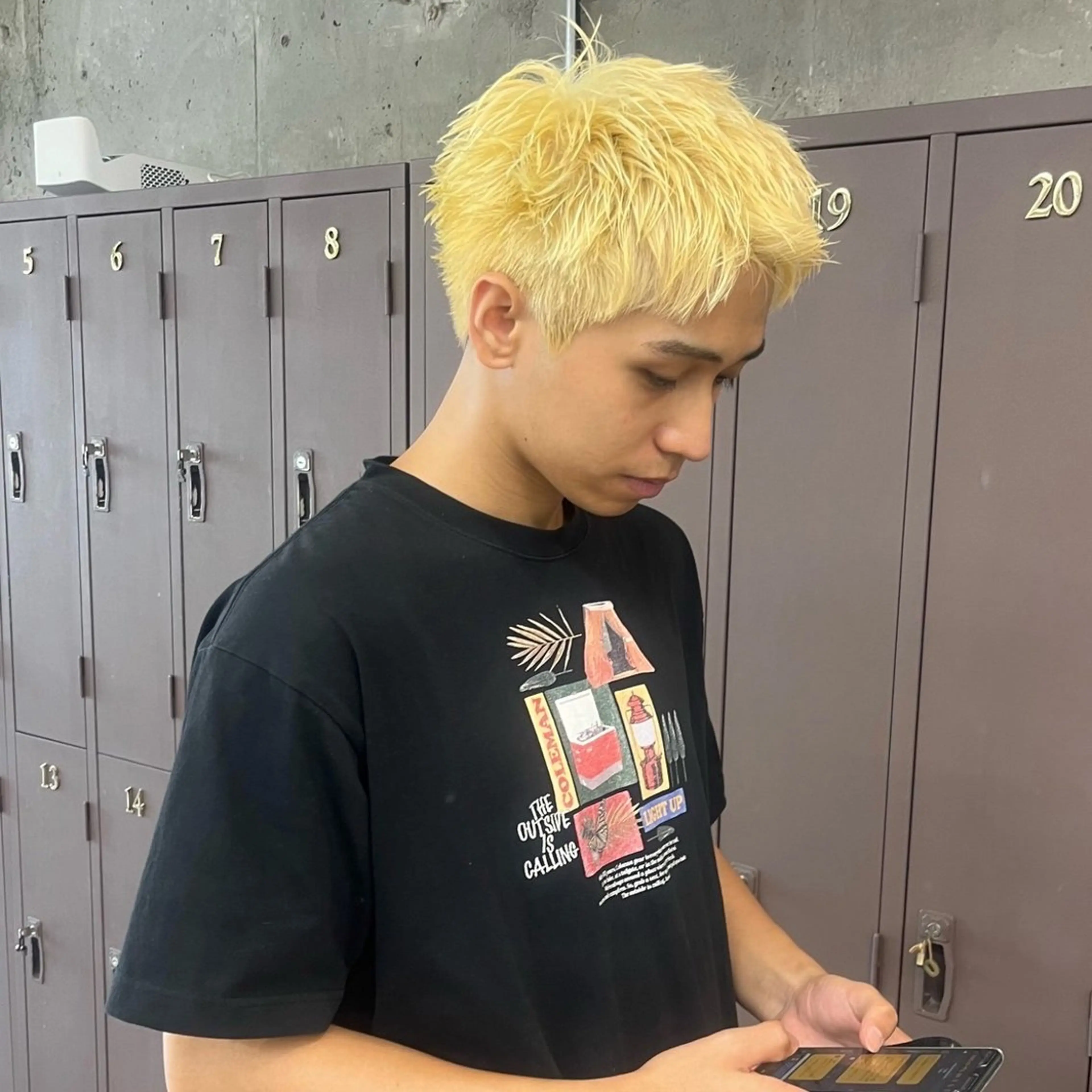 ✨カット+ブリーチカラー✨　メンズ限定の写真