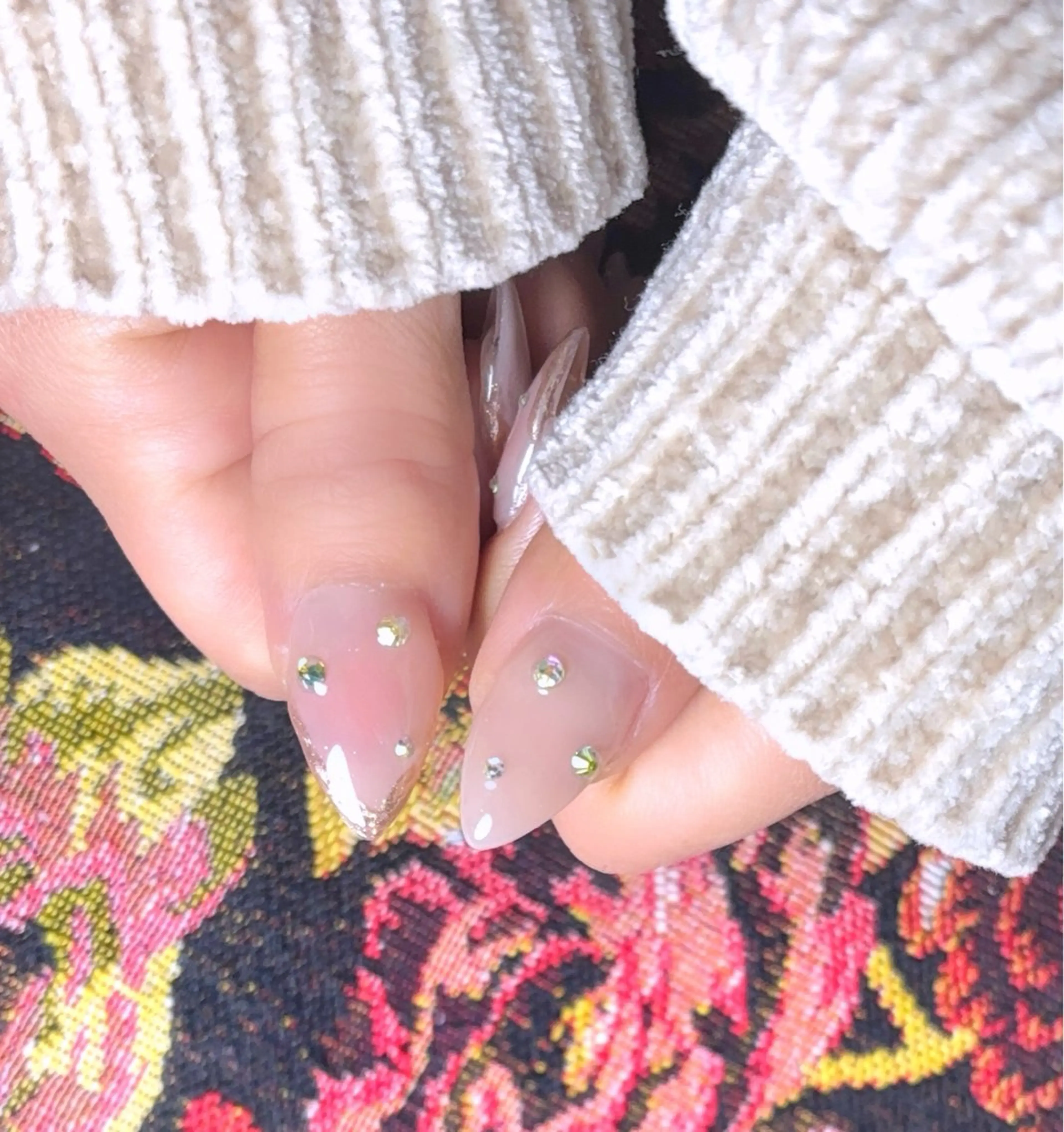 ネイル チークネイル ピンク 春ネイル ストーンネイル フットネイル 東京あきる野市ネイル ✿ ｙｕiのネイルデザイン