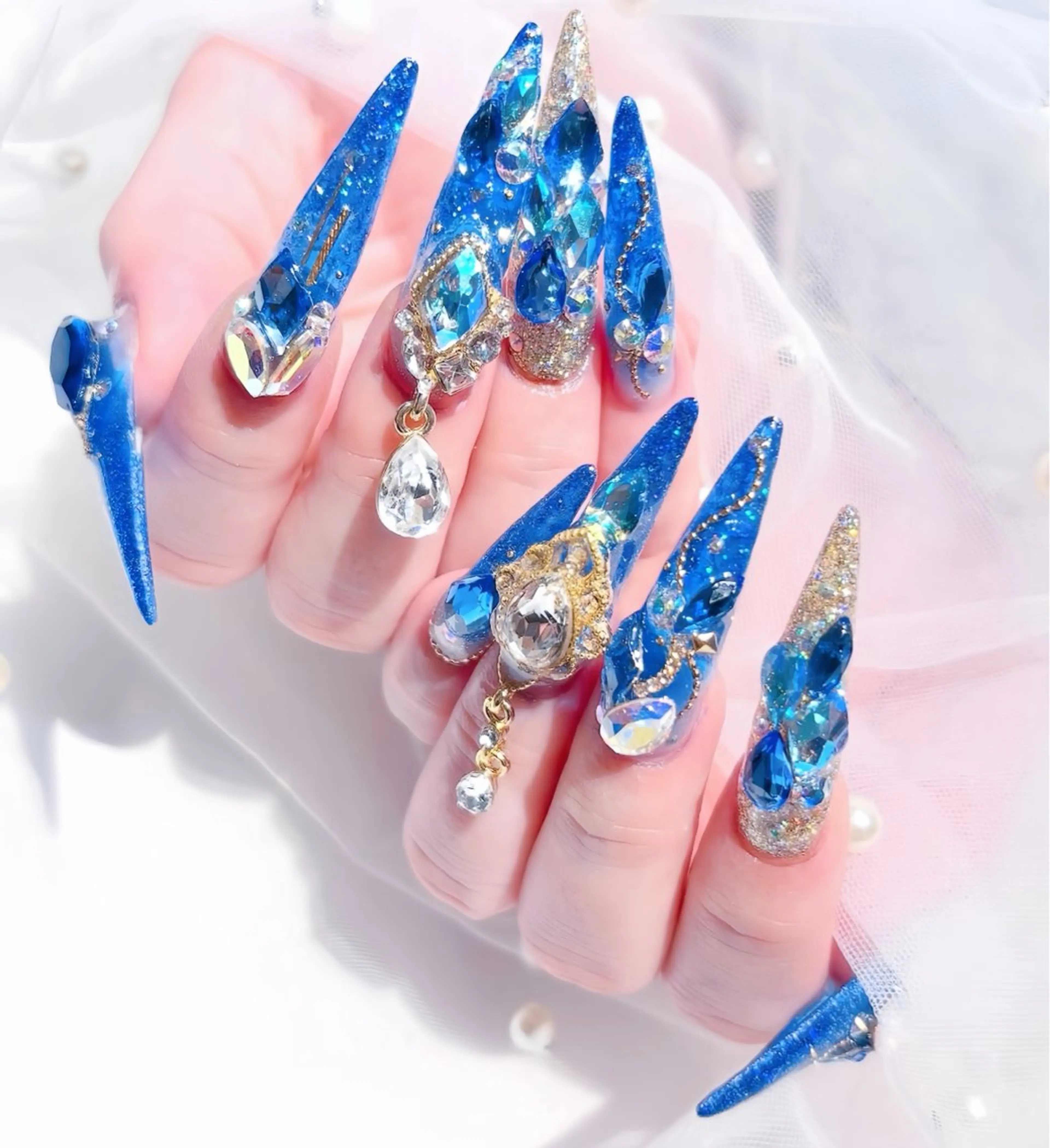 ネイル チークネイル フレンチネイル ガラスフレンチ グラデーション キラキラネイル ハンドネイル Rin Nail 新大久保店のネイルデザイン