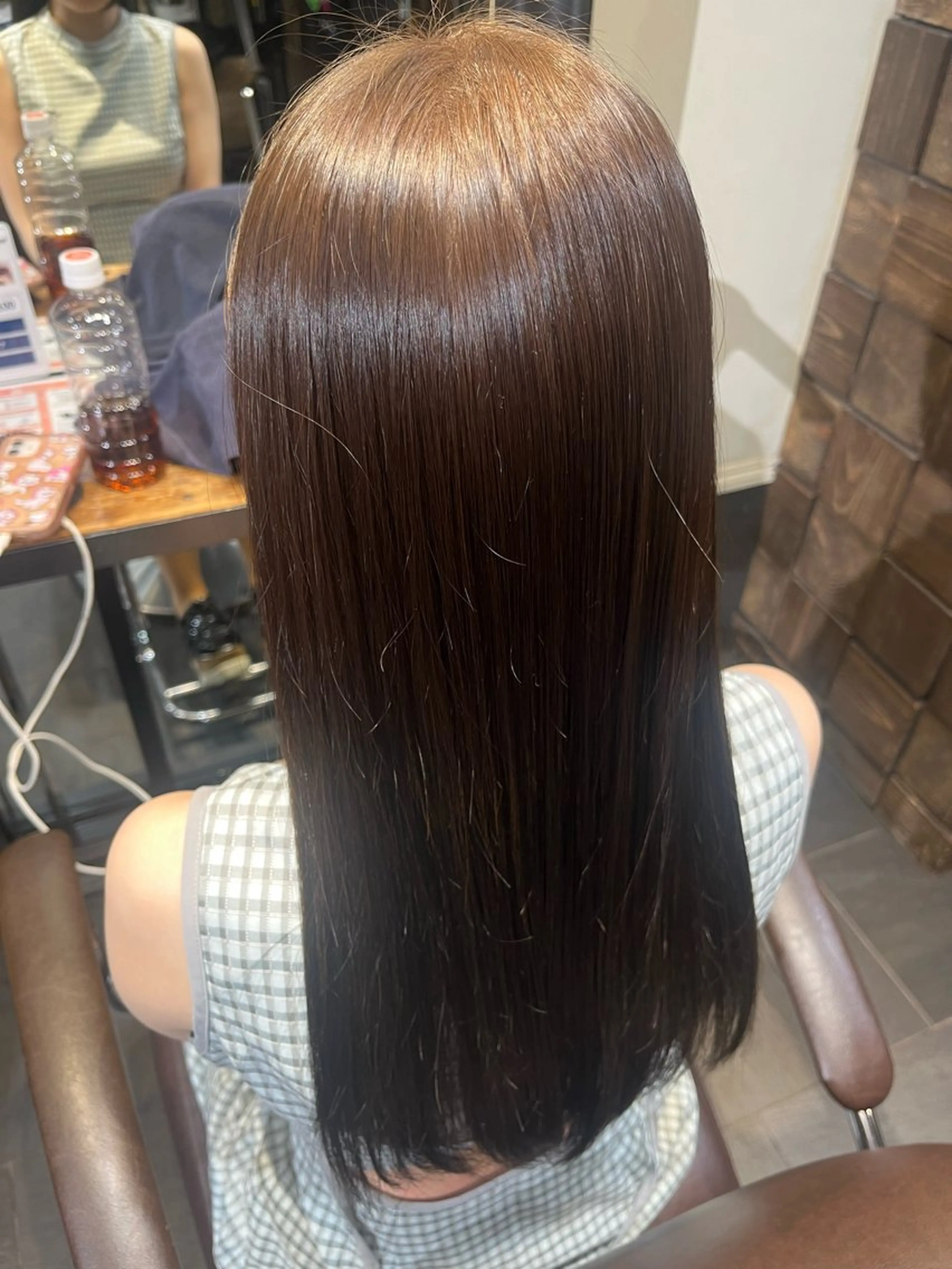 ロング カラー 縮毛矯正 MINX Ginza所属・大法 琉空レイヤーカットのヘアスタイル