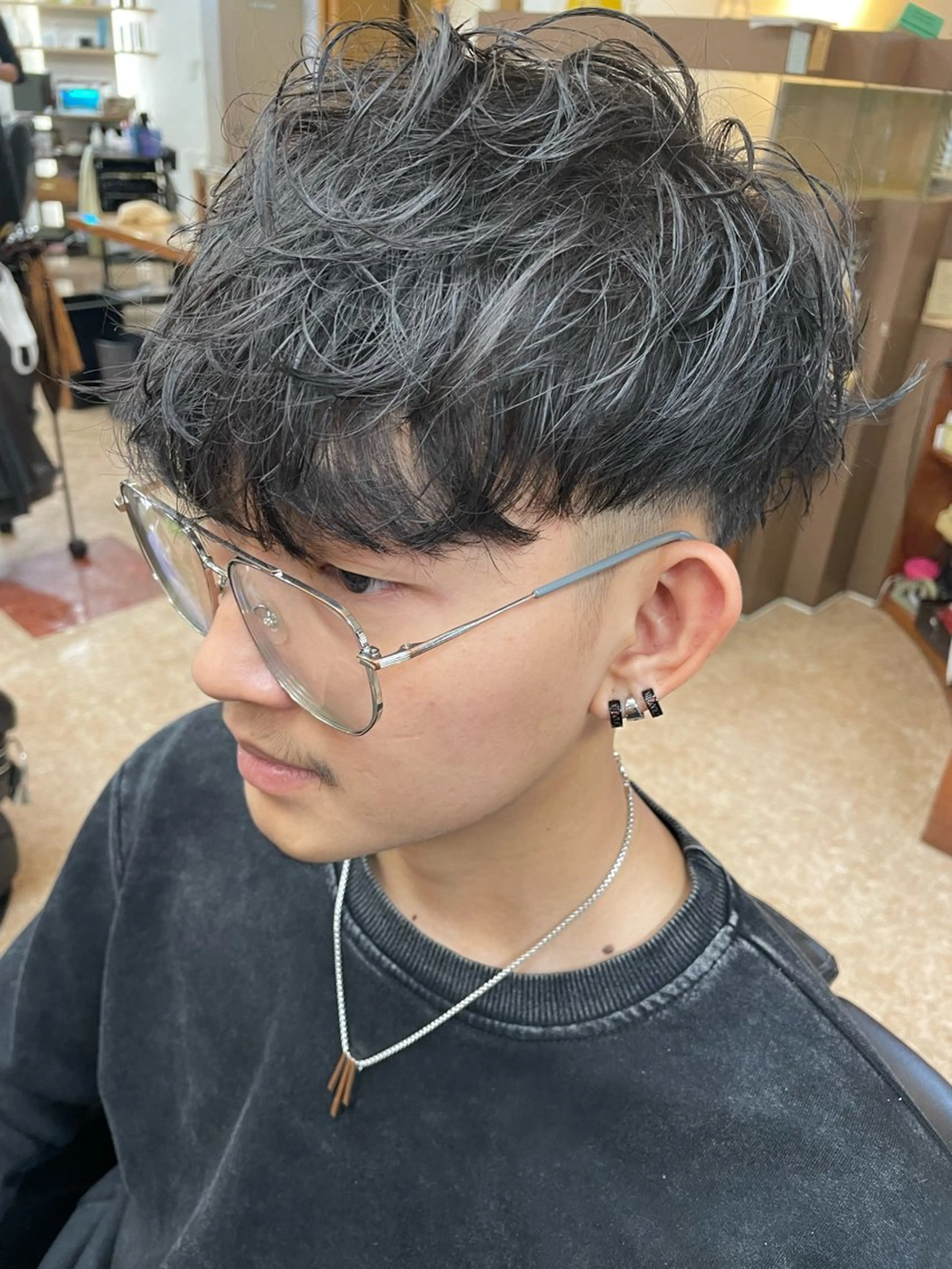 ショート カット レオン澄川 齊藤のヘアスタイル