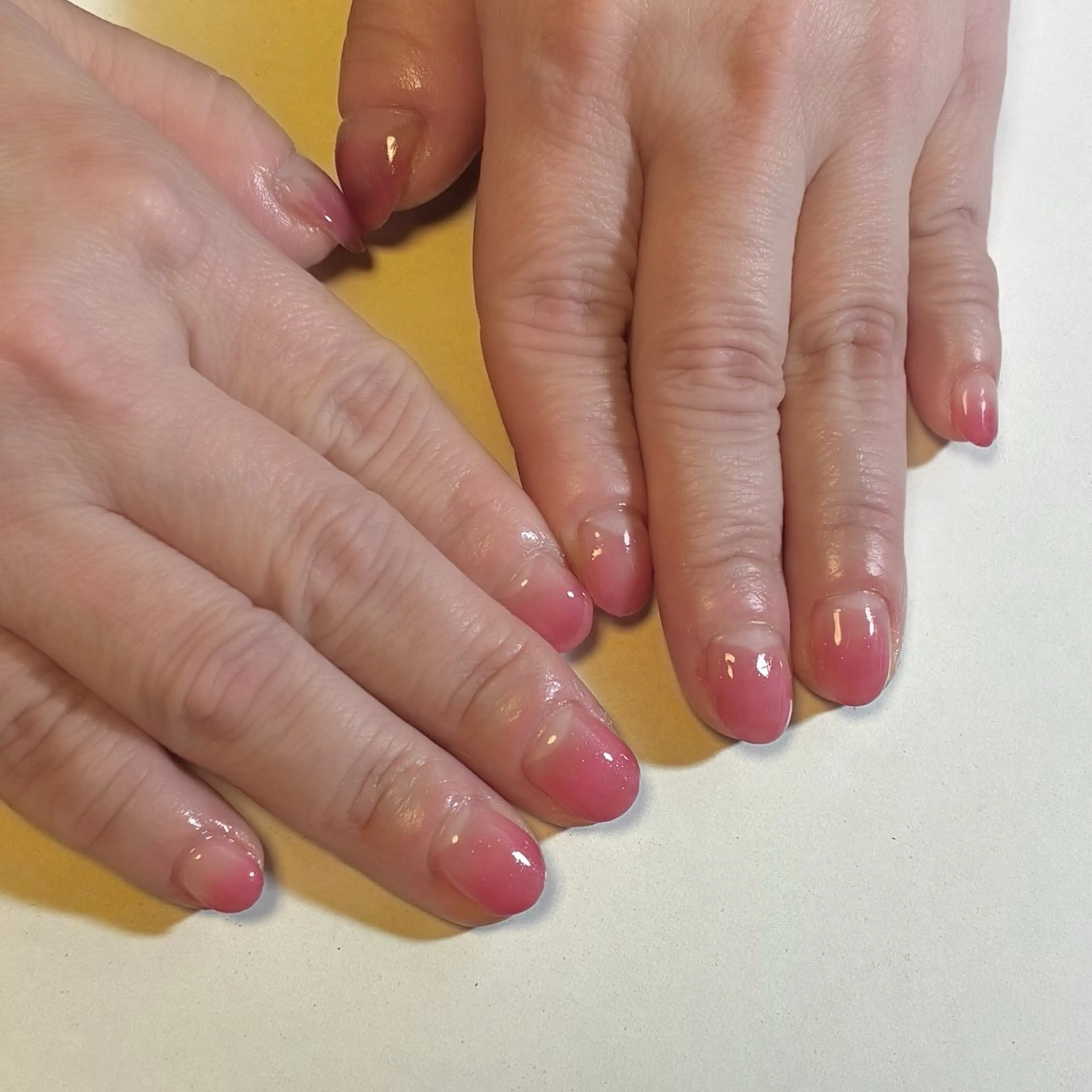 ネイル グラデーション ピンク 春ネイル ハンドネイル ネイルサロン💎 Bibiのネイルデザイン