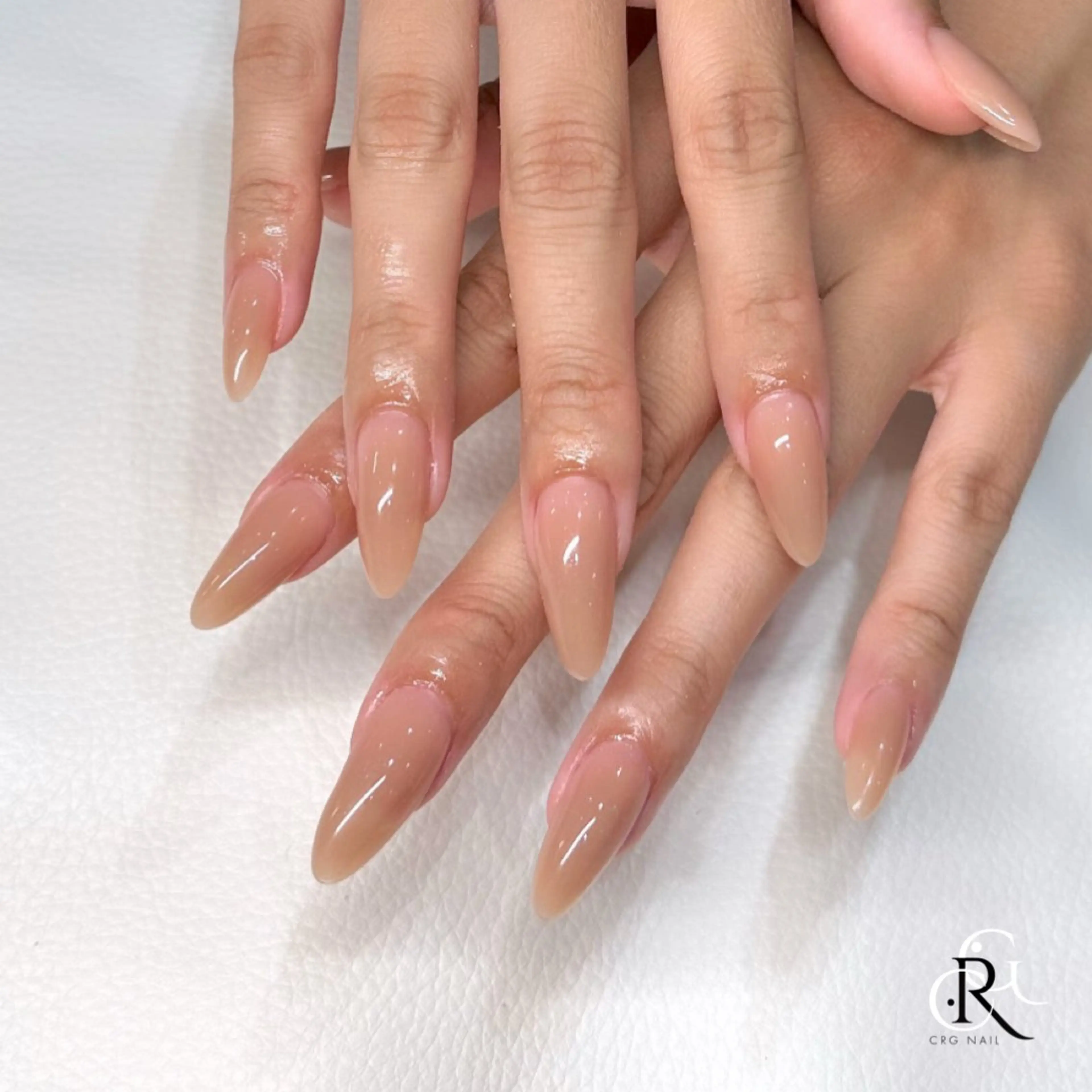 ネイル ブラウン ワンカラーネイル ハンドネイル 美フォルム✨ CRG　RURIのネイルデザイン