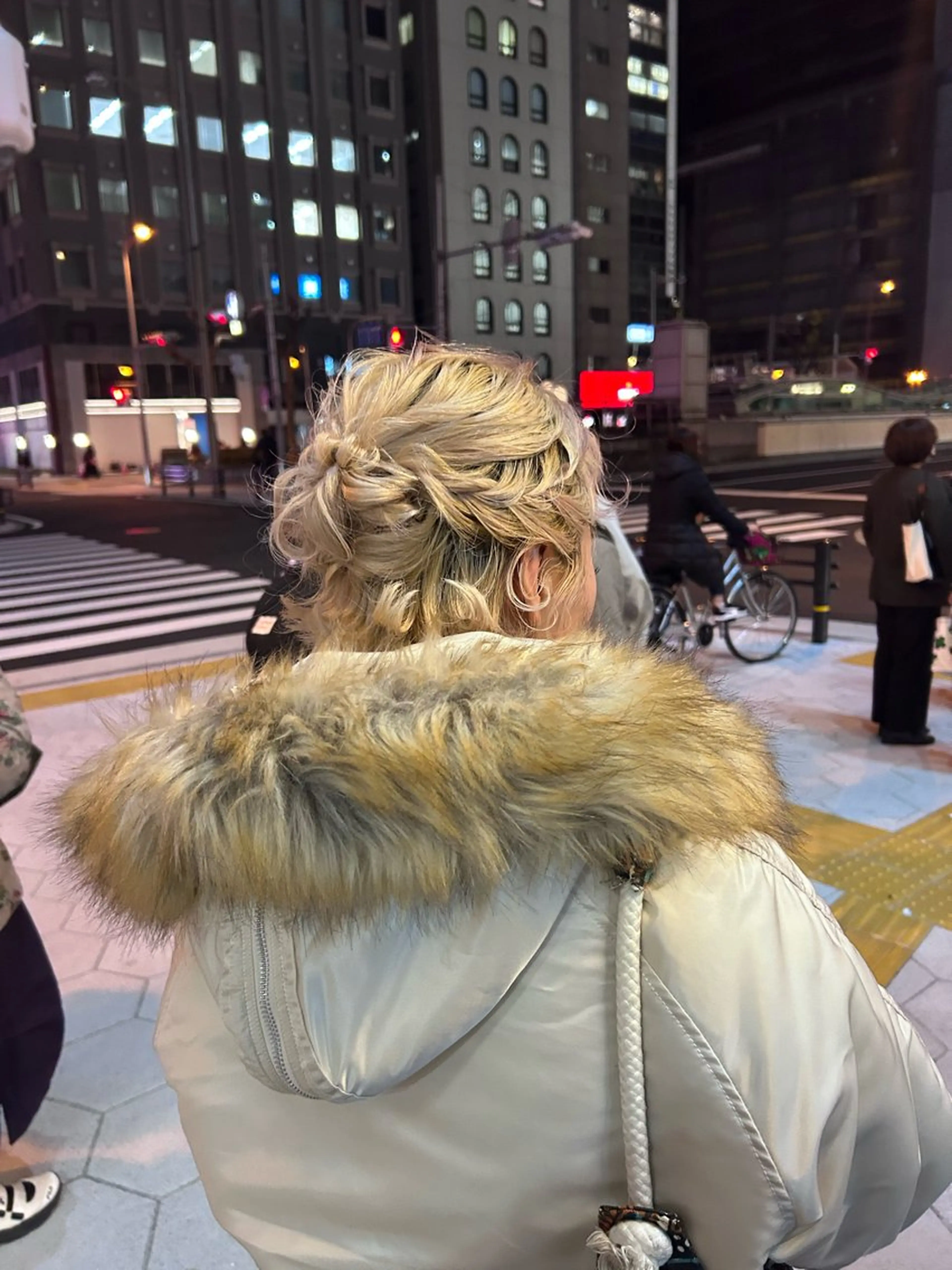 ショート ヘアアレンジ ヘアセット 🫧透明感ボブ/ ハイトーン.nanoのヘアスタイル