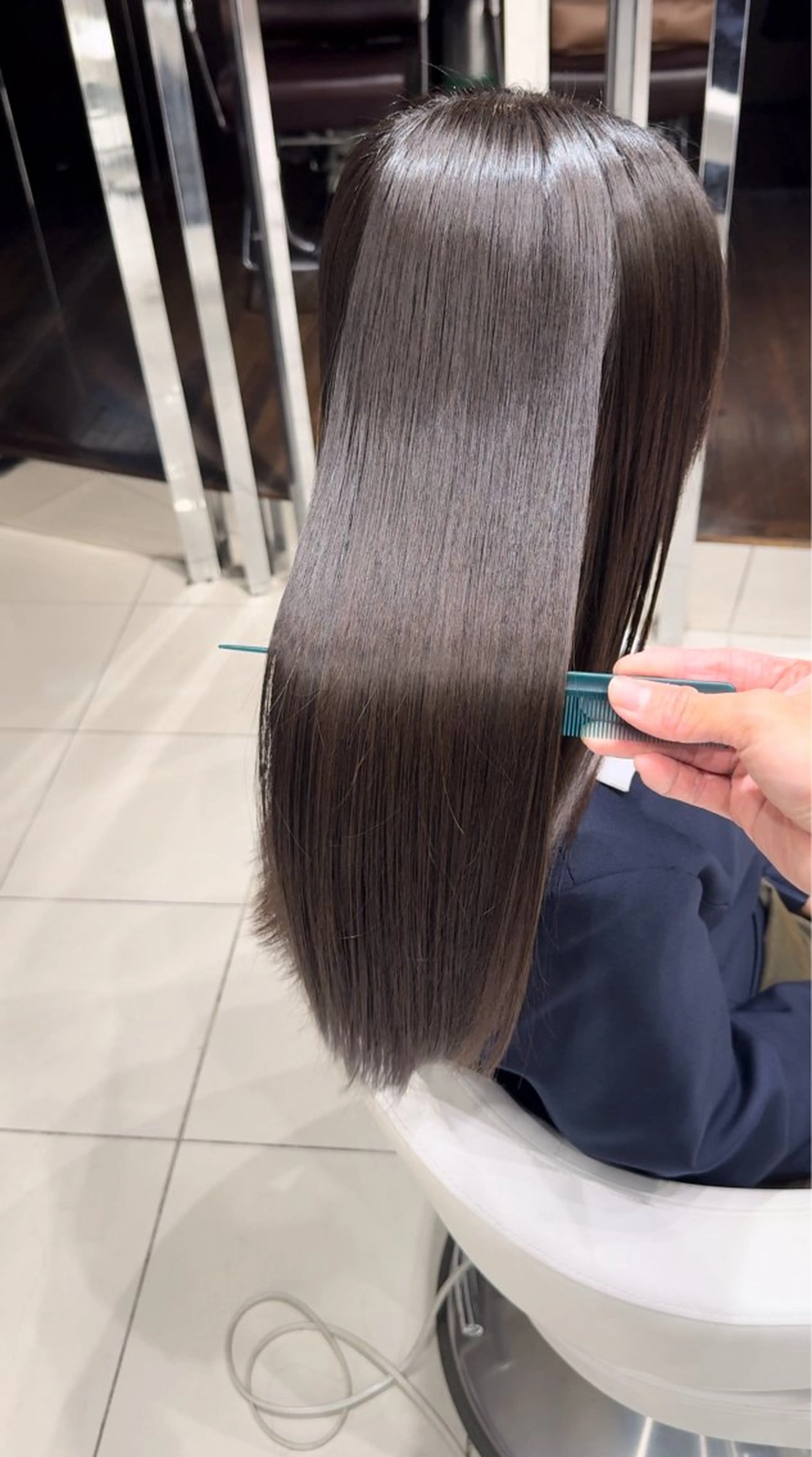 カット＋艶髪ストレート＋3stepトリートメントの写真