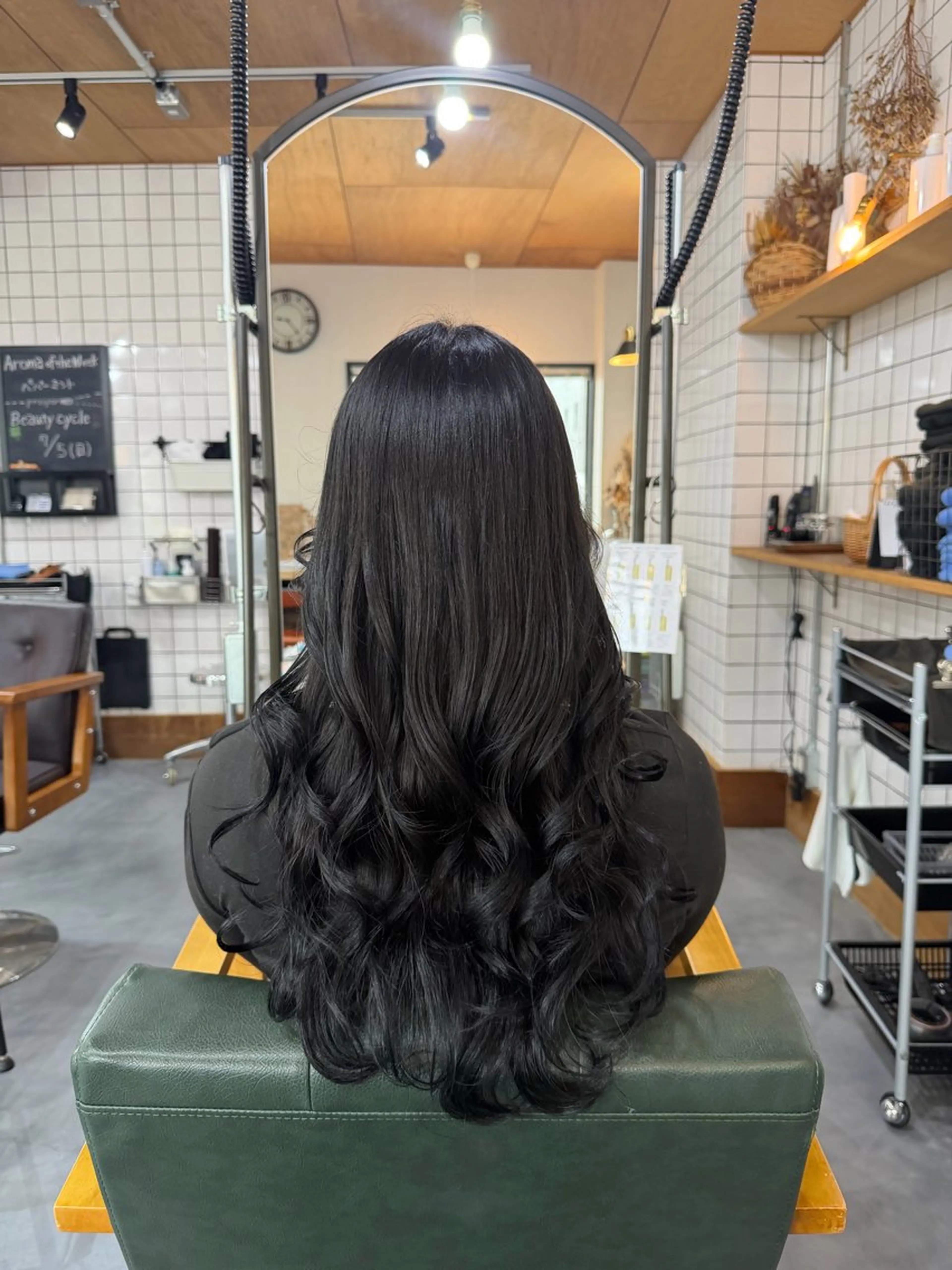ロング ヘアカラー 倉本 美優のヘアスタイル