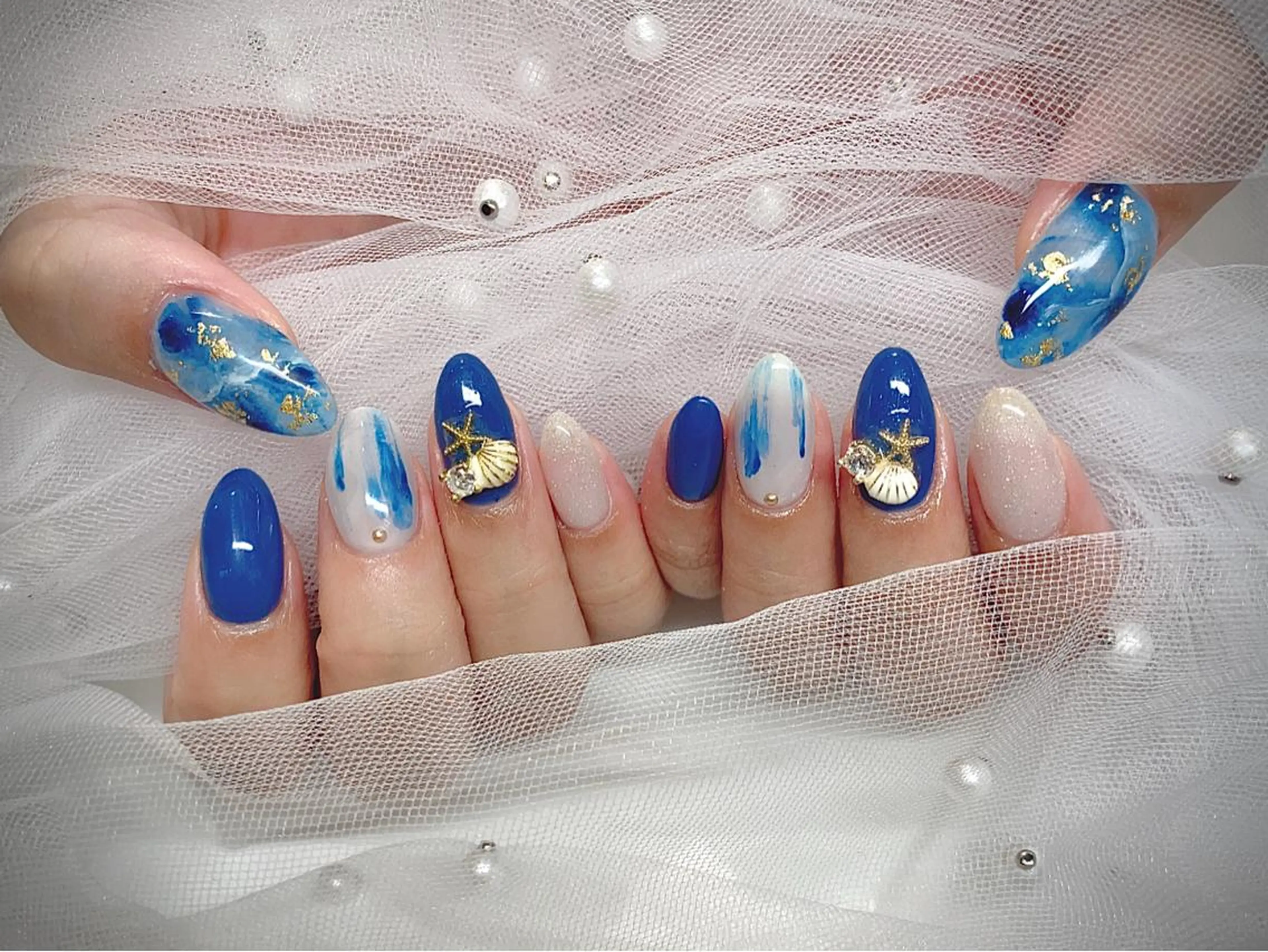 ネイル I-nailロング /ワンホン/キラキラのネイルデザイン