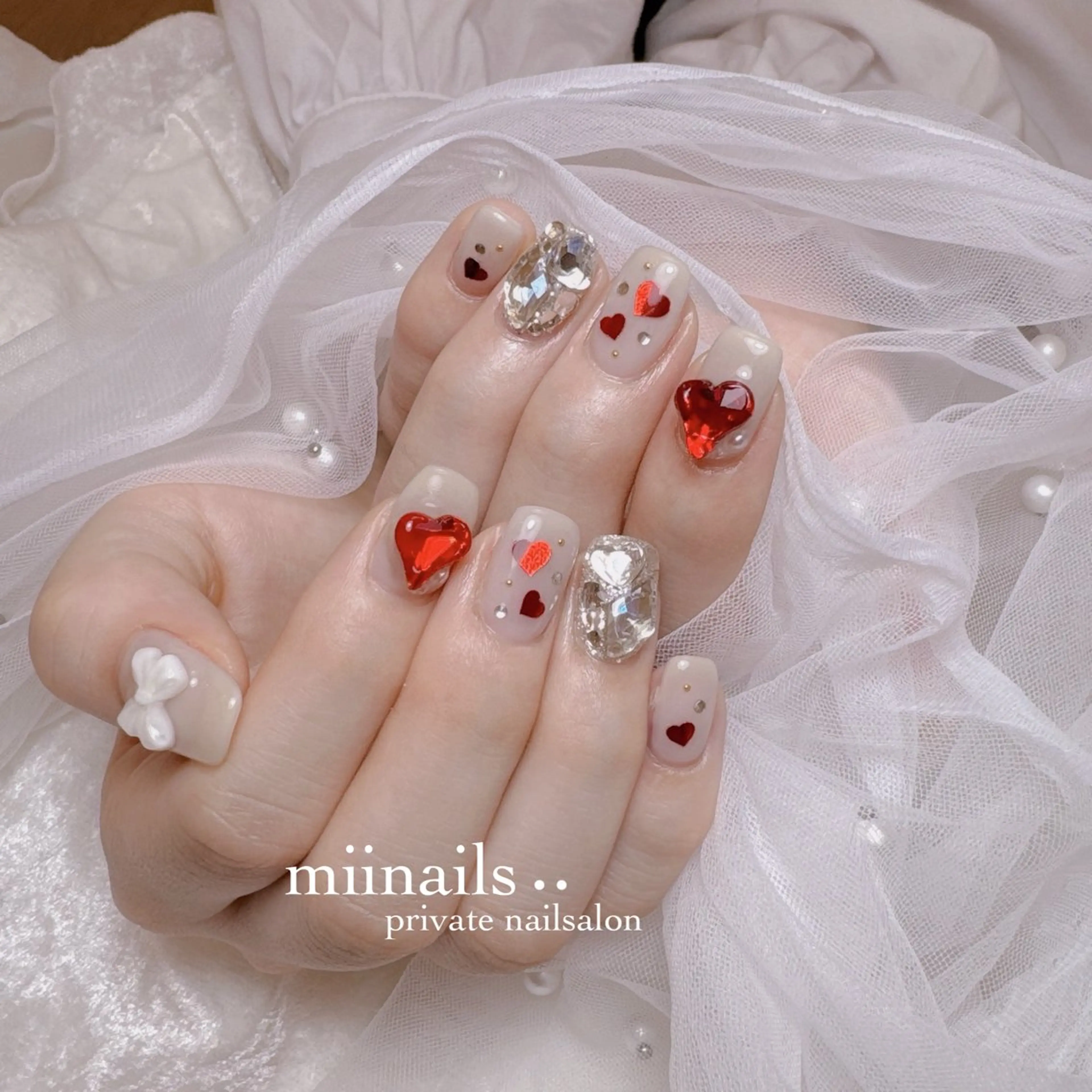 ネイル キラキラネイル 韓国ネイル ワンホンネイル ハンドネイル nailsalon miinailsのネイルデザイン