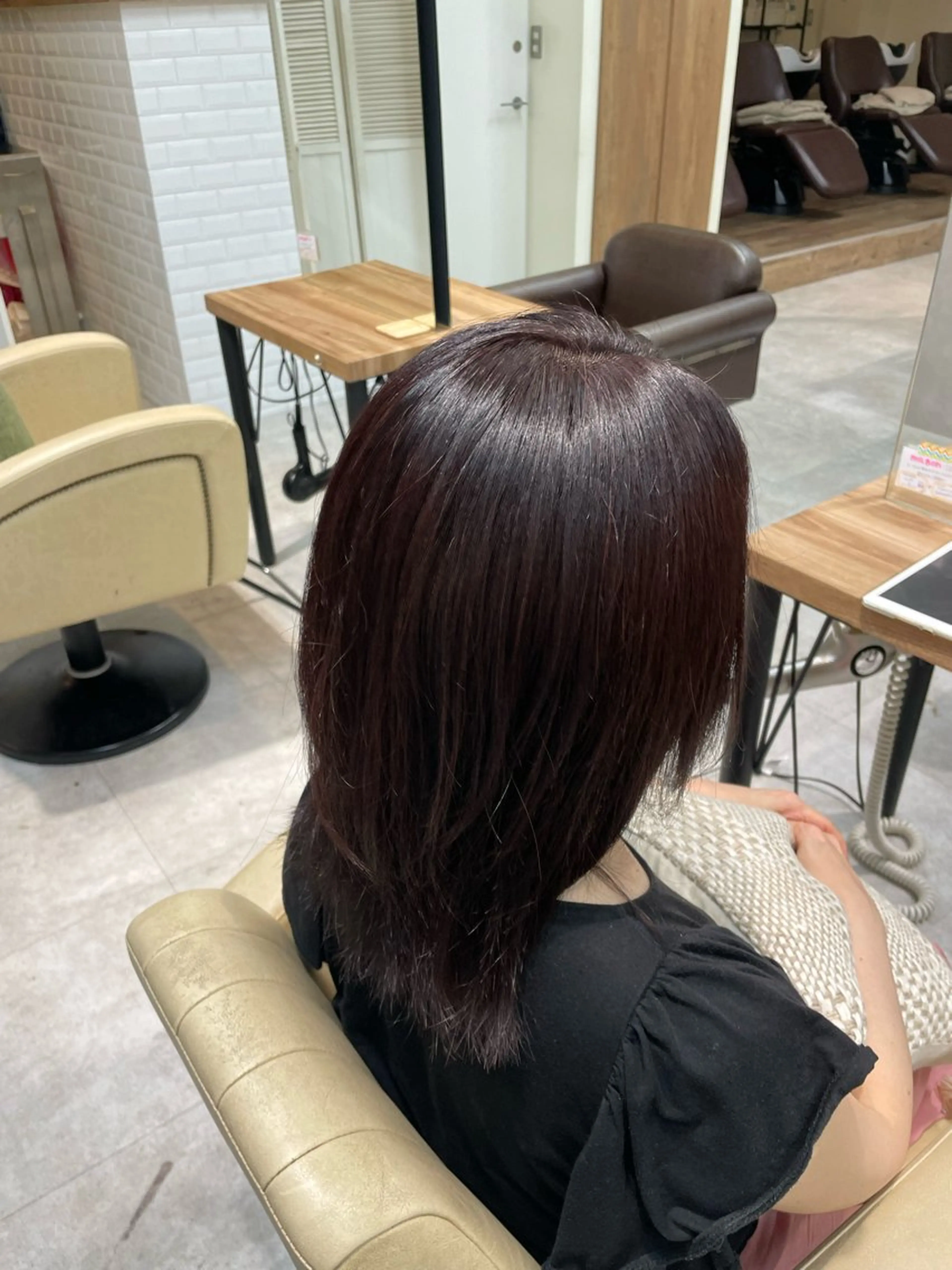 カラー 近田 小桜のヘアスタイル