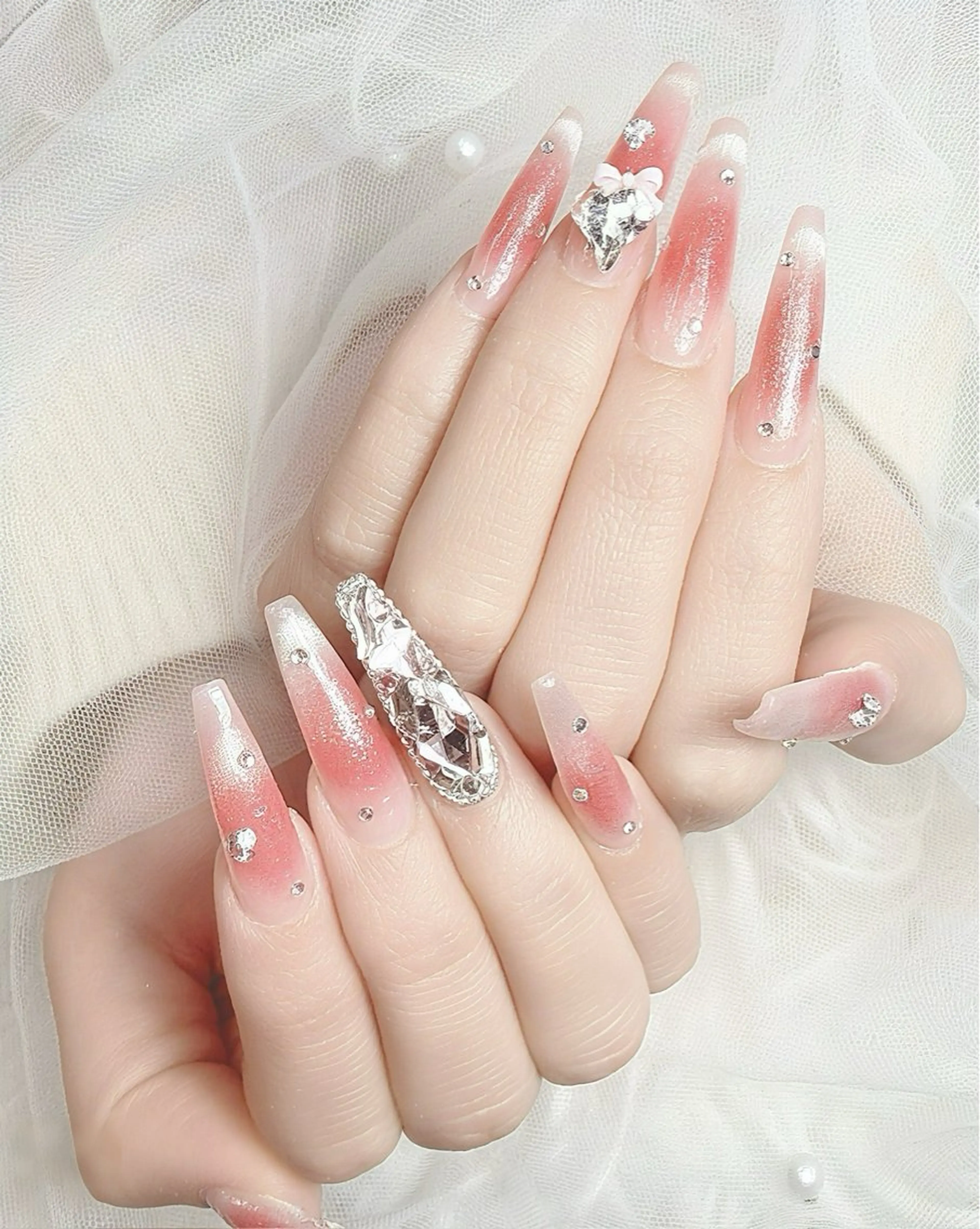 ネイル チークネイル マグネットネイル 春ネイル ワンホンネイル ハンドネイル ハンドケア Gote Kawa nail salonのネイルデザイン