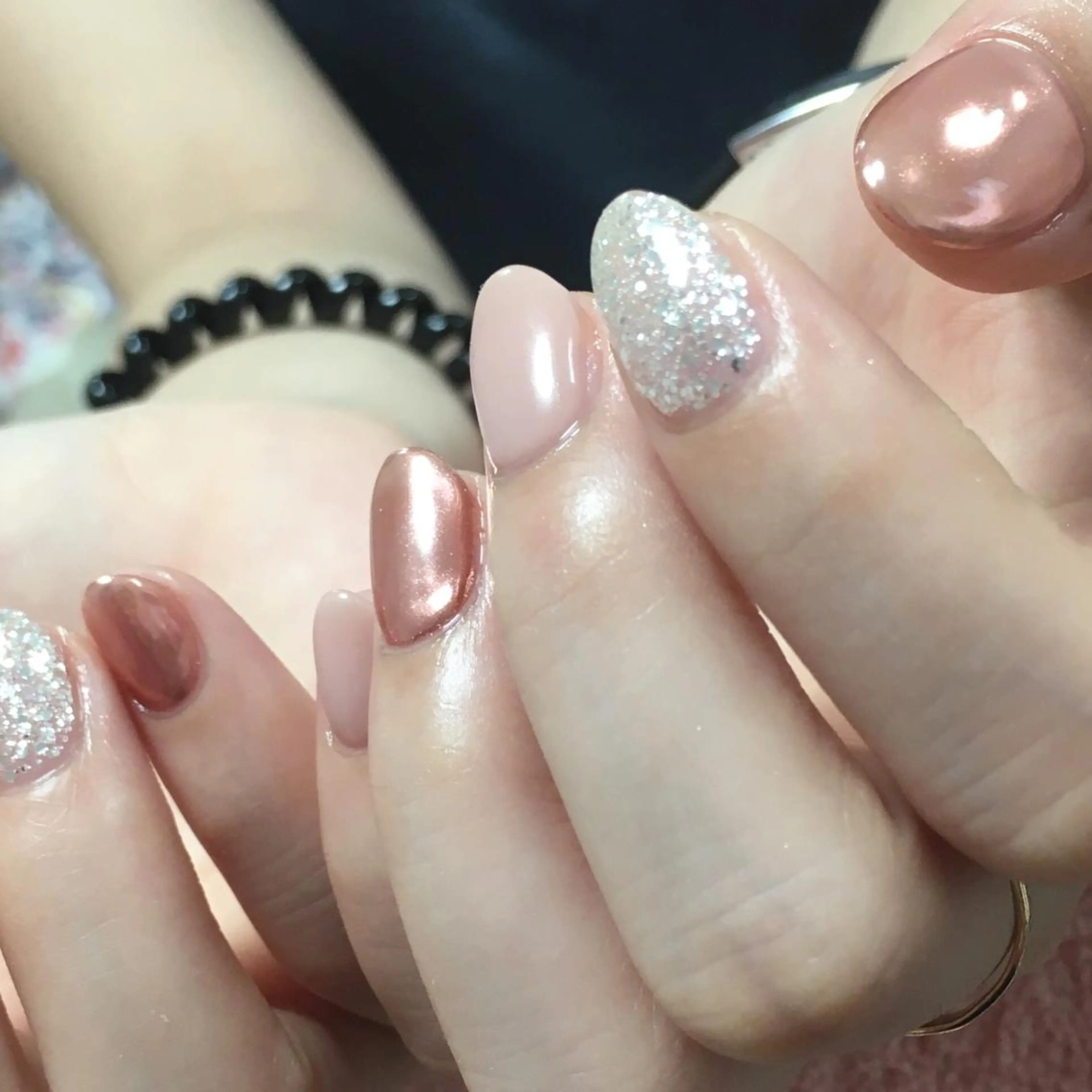 ネイル ミラーネイル オフィスネイル ピンク シンプルネイル nailroom ＿anelaのネイルデザイン