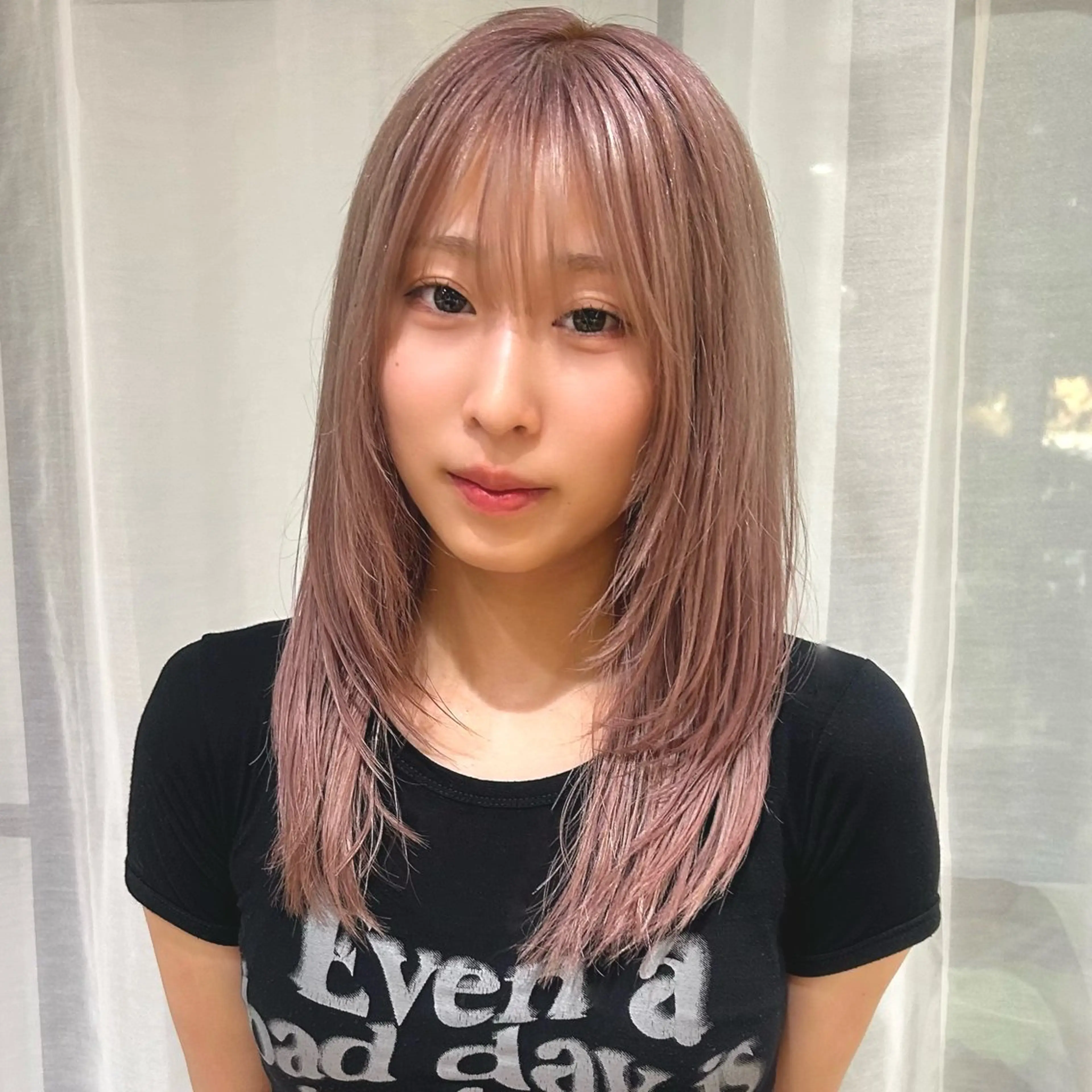 ロング カラー ロングレイヤー ベージュカラー ピンクカラー ピンクベージュ レイヤーカット ボブレイヤー/ ブリーチ/miyuuのヘアスタイル