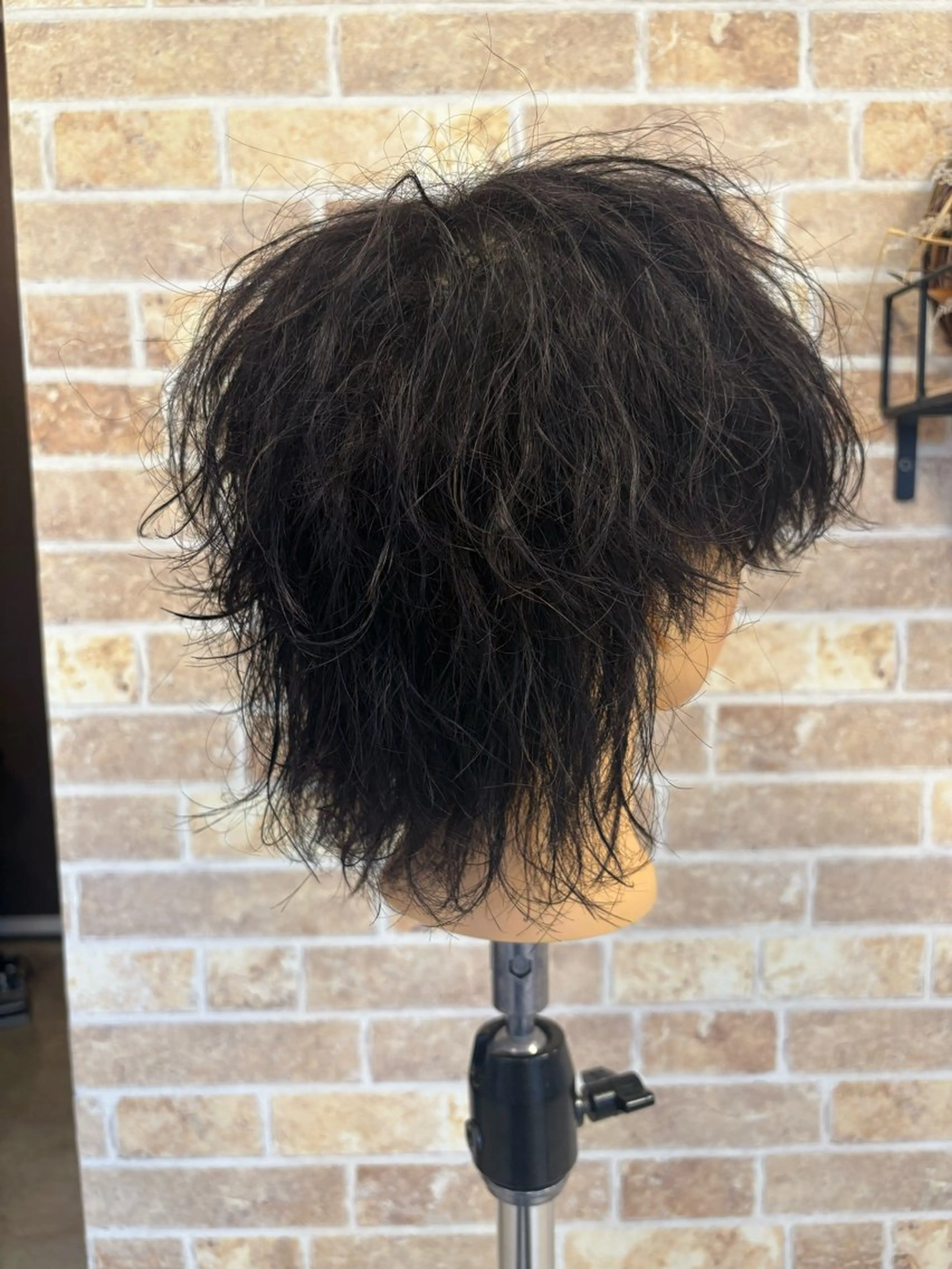 ショート パーマ メンズ マッシュウルフ マッシュ 波巻きパーマ メンズウルフカット ウルフカット 澤木優輝 【cuaura】のヘアスタイル