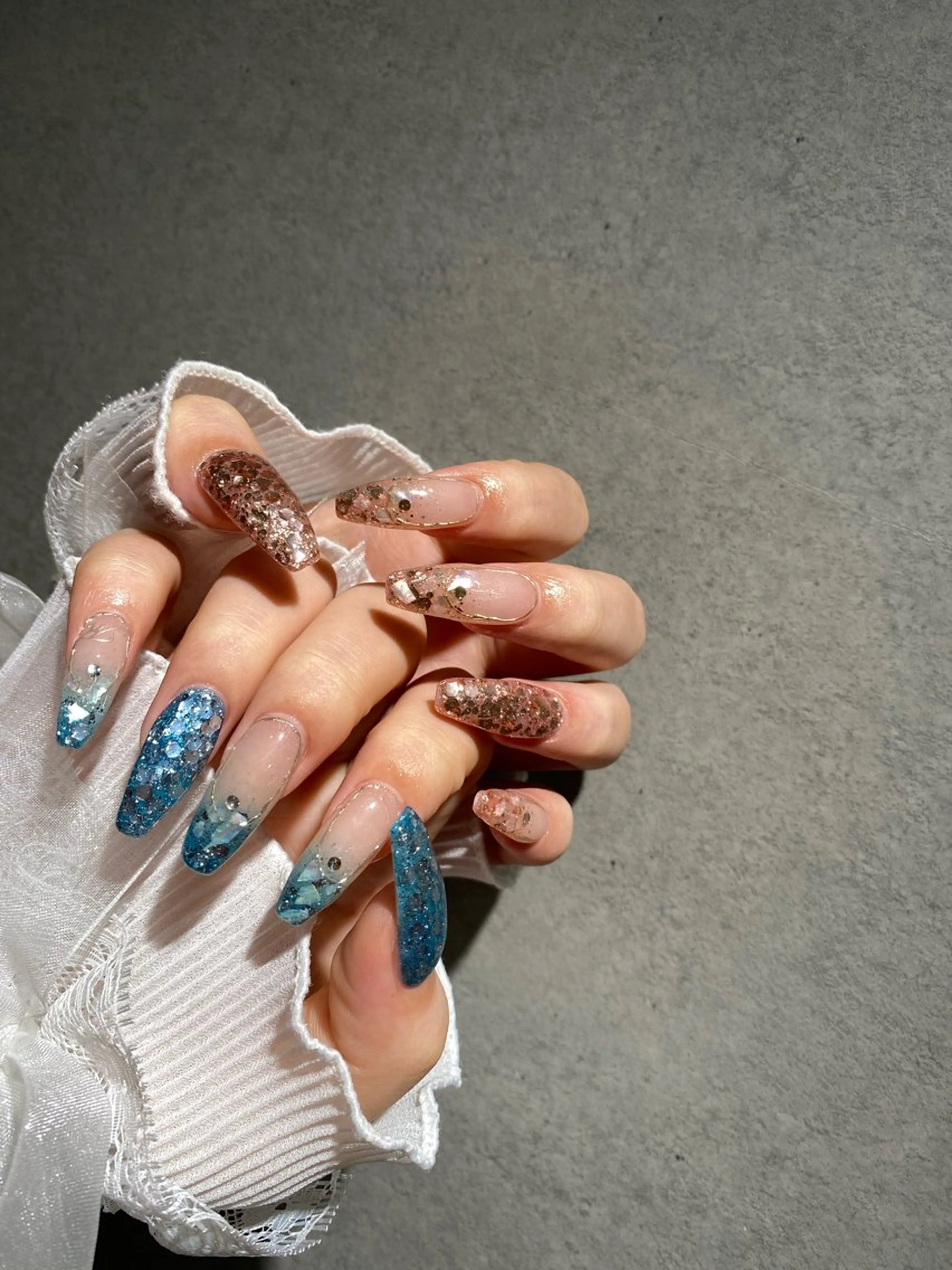 ネイル I-nailロング /ワンホン/キラキラのネイルデザイン