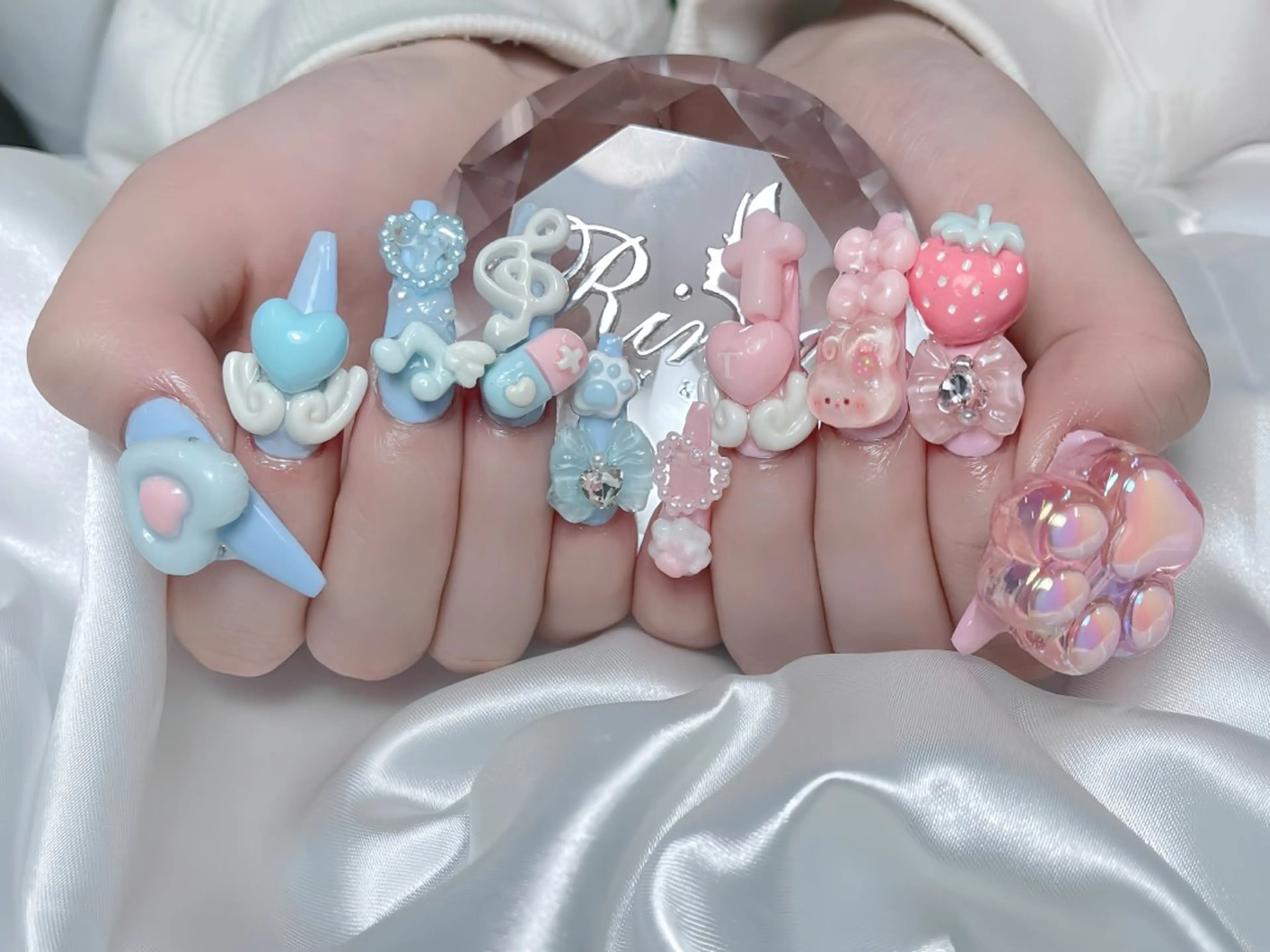 ネイル アートネイル ロングネイル ニュアンスネイル スカルプネイル ネイルチップ ハンドネイル Rin Nail 新大久保店のネイルデザイン