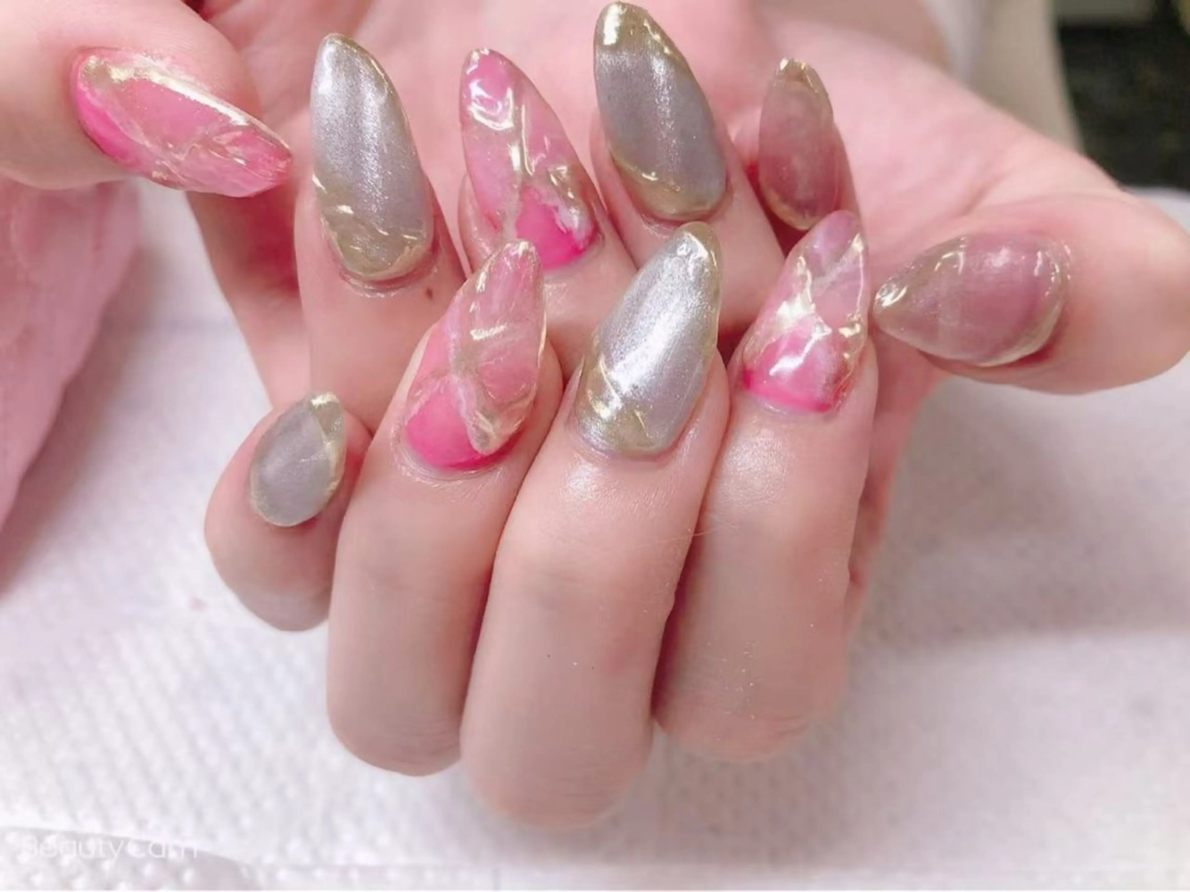 ソフトジェルオフ無料★ミニモ限定価格★ハンドチップ10本長さ出し+トレンド定額コース➕500円でパラジェルに変更可能の写真