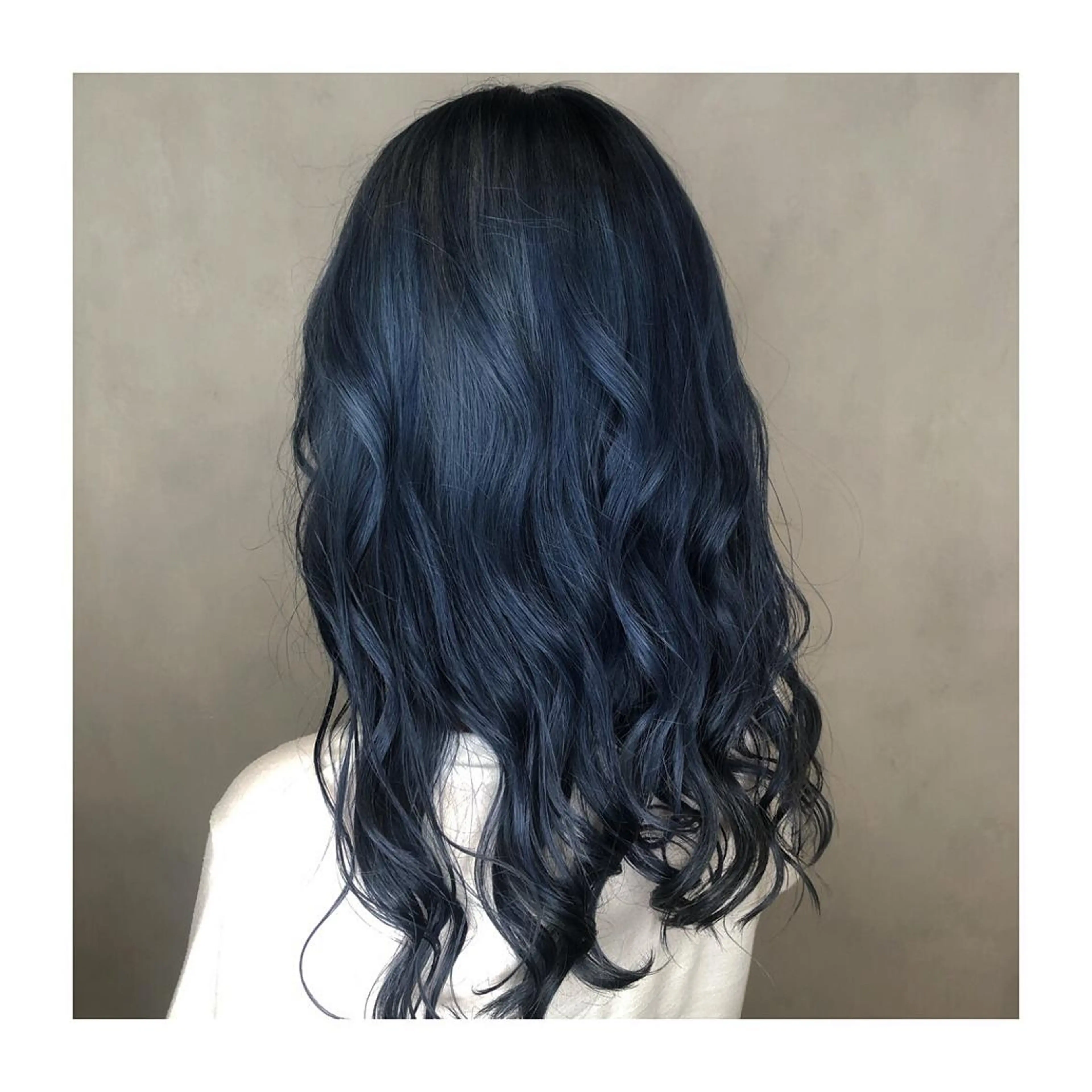 セミロング カラー 井澤 和花のヘアスタイル