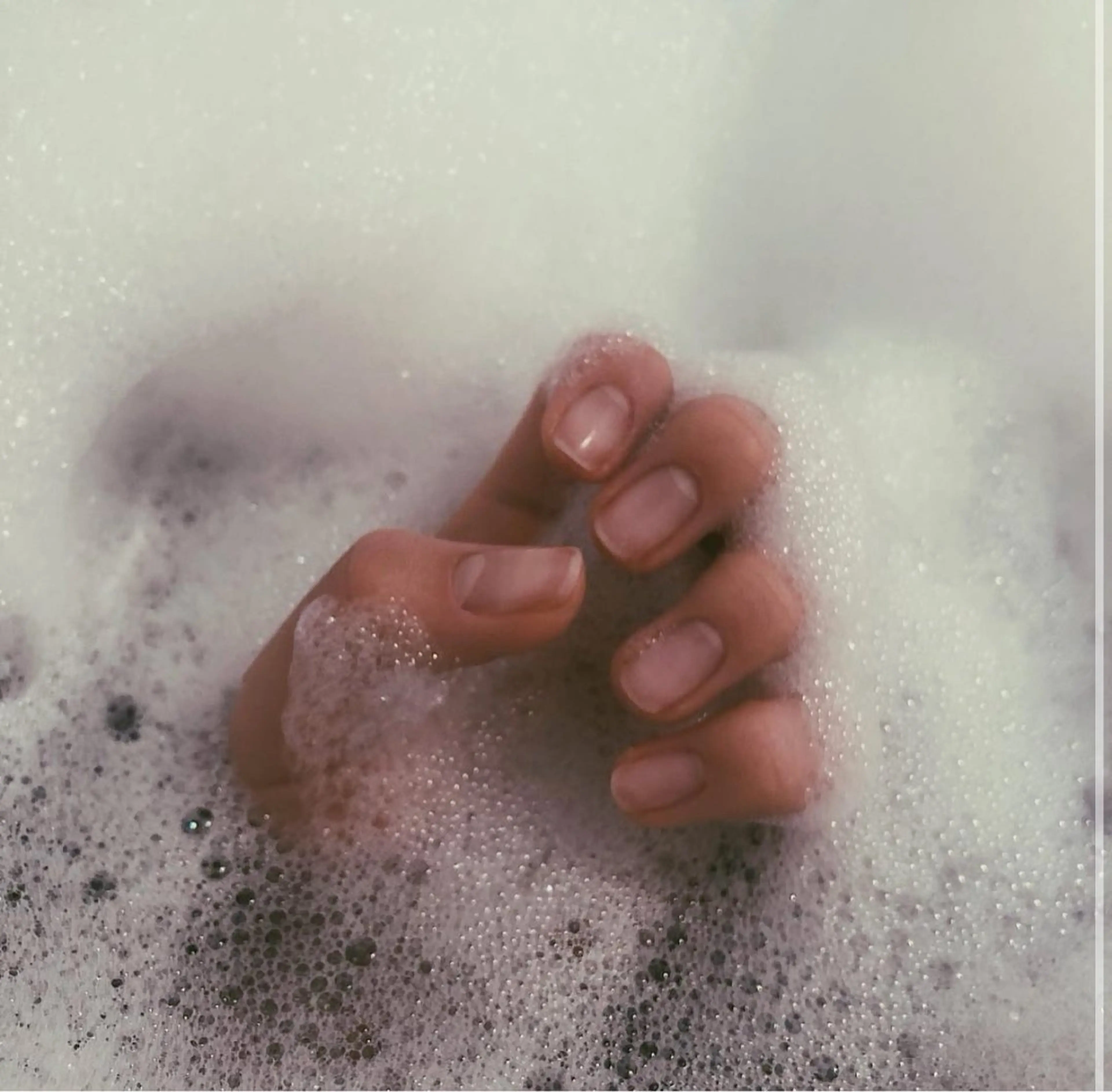 美爪ネイルケアコース/ファイリング+甘皮ケア+表面磨き+美容液/保湿オイル仕上げの写真