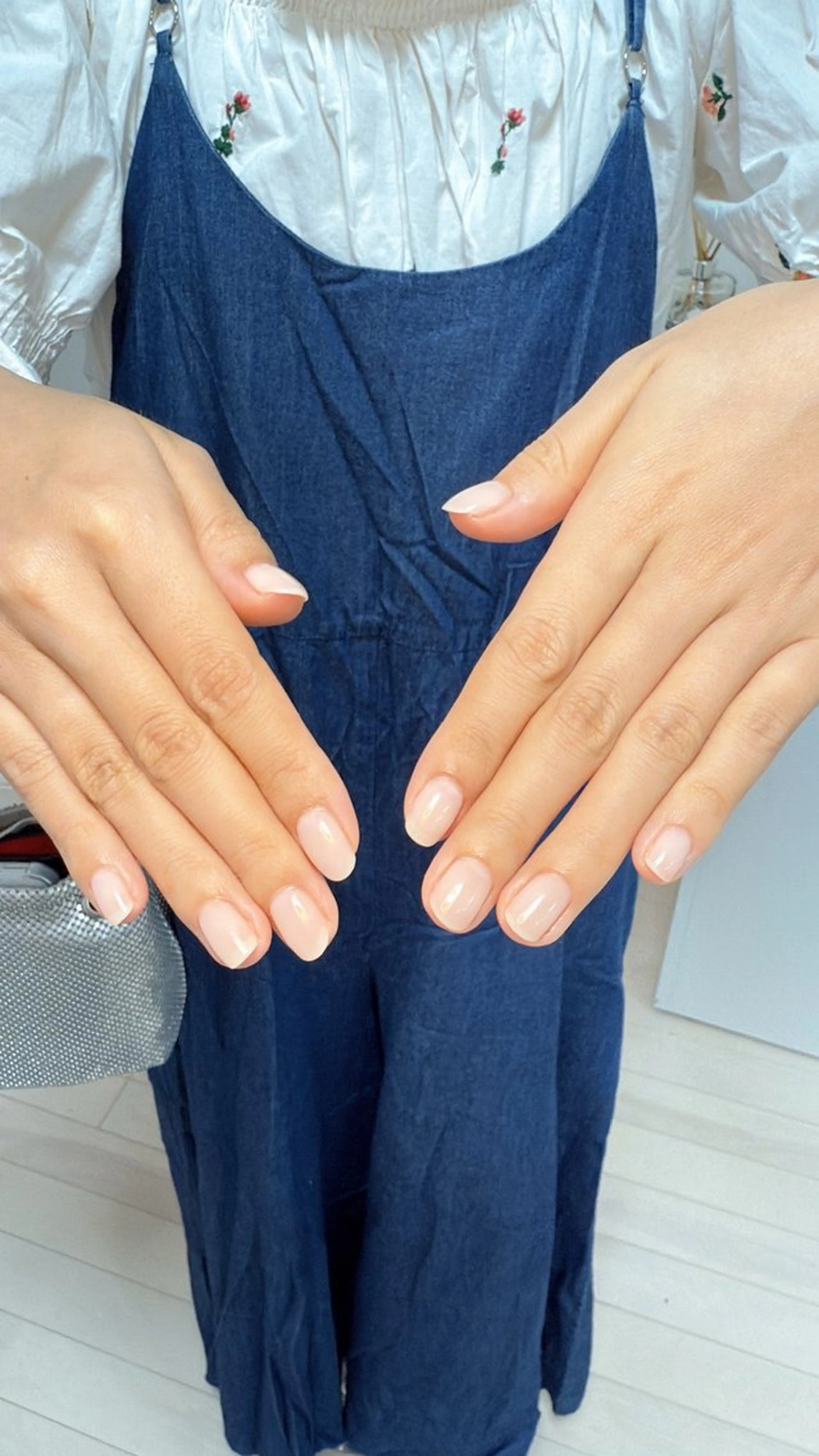 ネイル アートネイル オーロラネイル チークネイル フレンチネイル ガラスフレンチ 🎀YooLi Nail salonのネイルデザイン