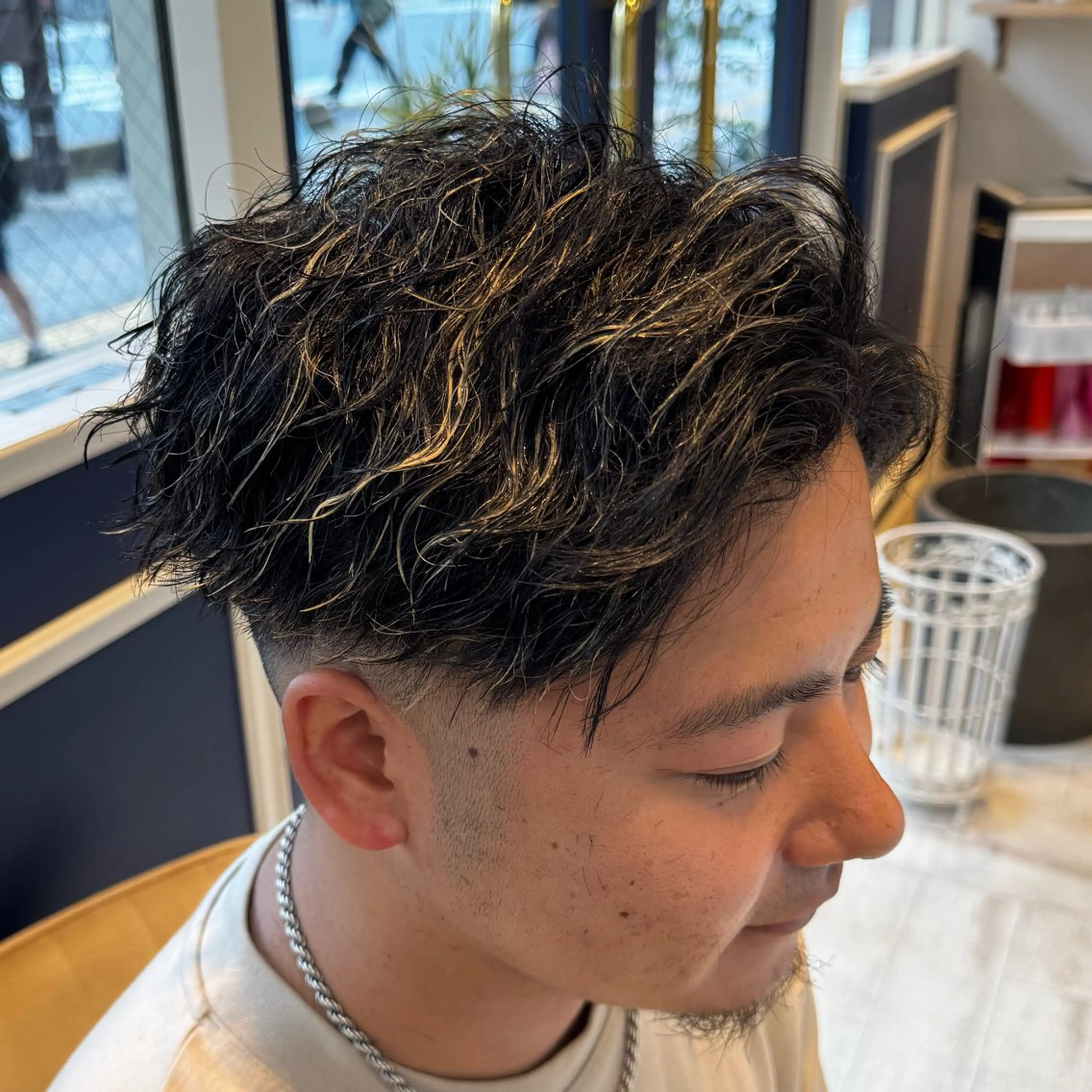 ショート カラー パーマ メンズ メンズハイライト ハイライトカラー ハイライト カット 吉田 新平のヘアスタイル
