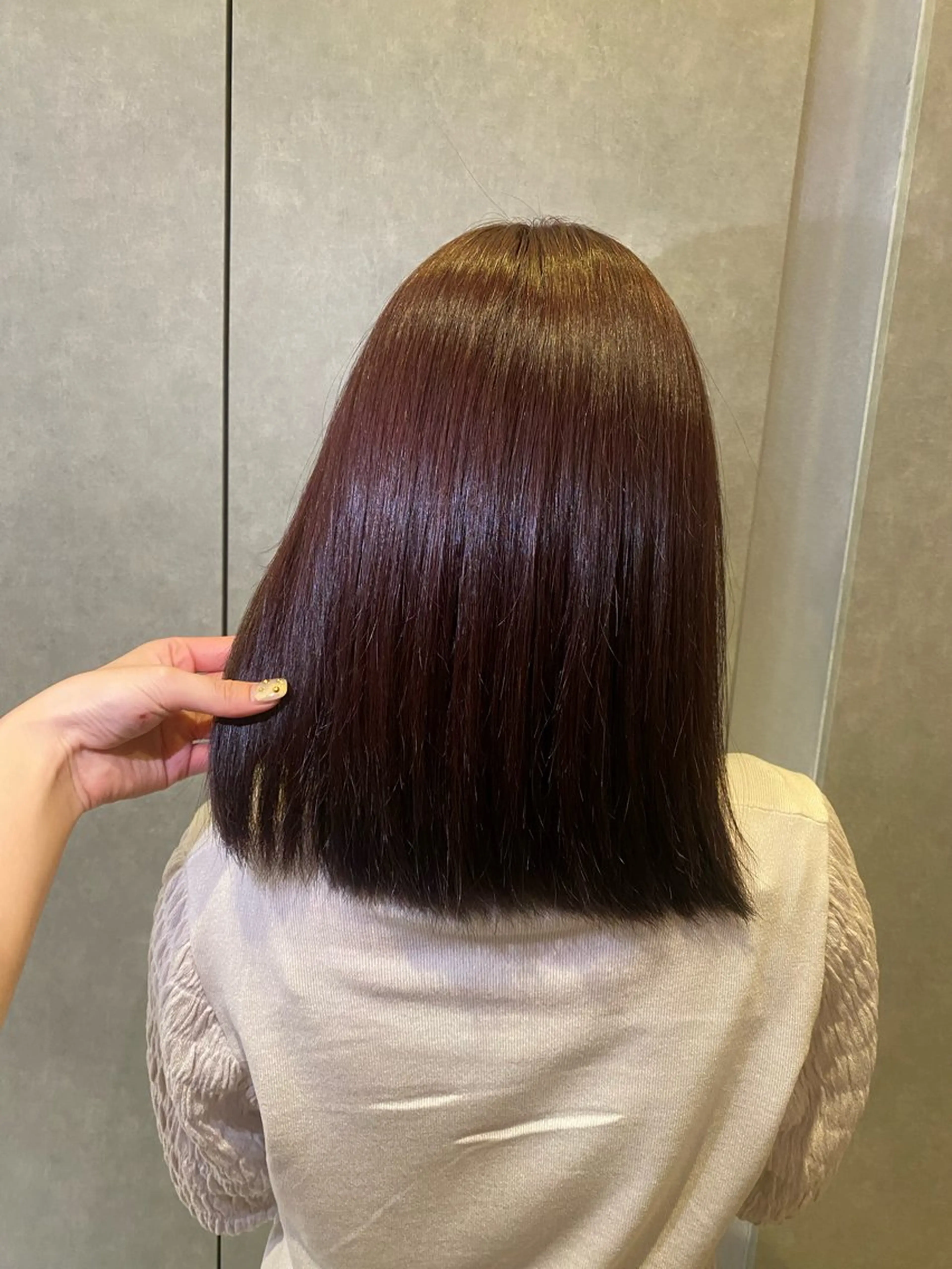 ミディアム 宮本 実璃のヘアスタイル