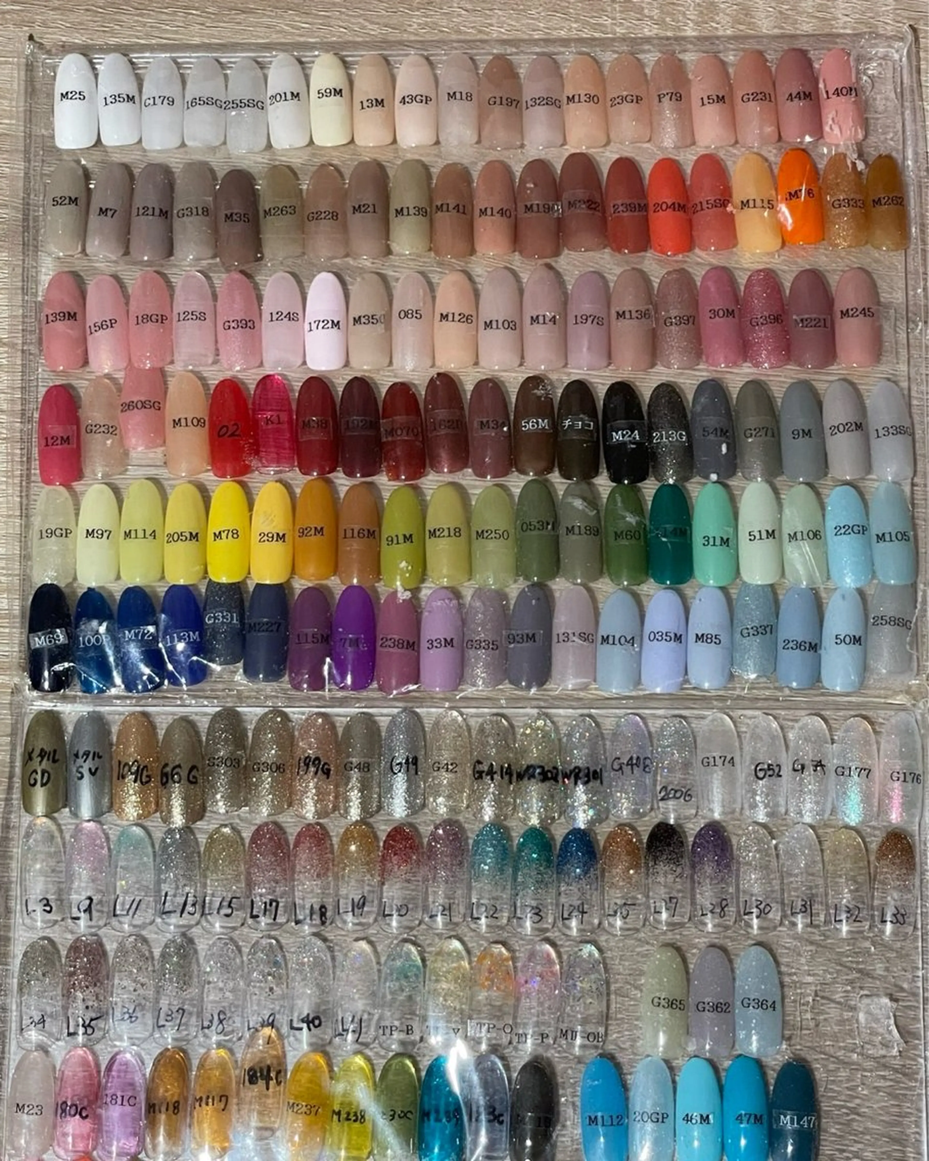 ネイル マシェリ梅田店 Yunaのネイルデザイン