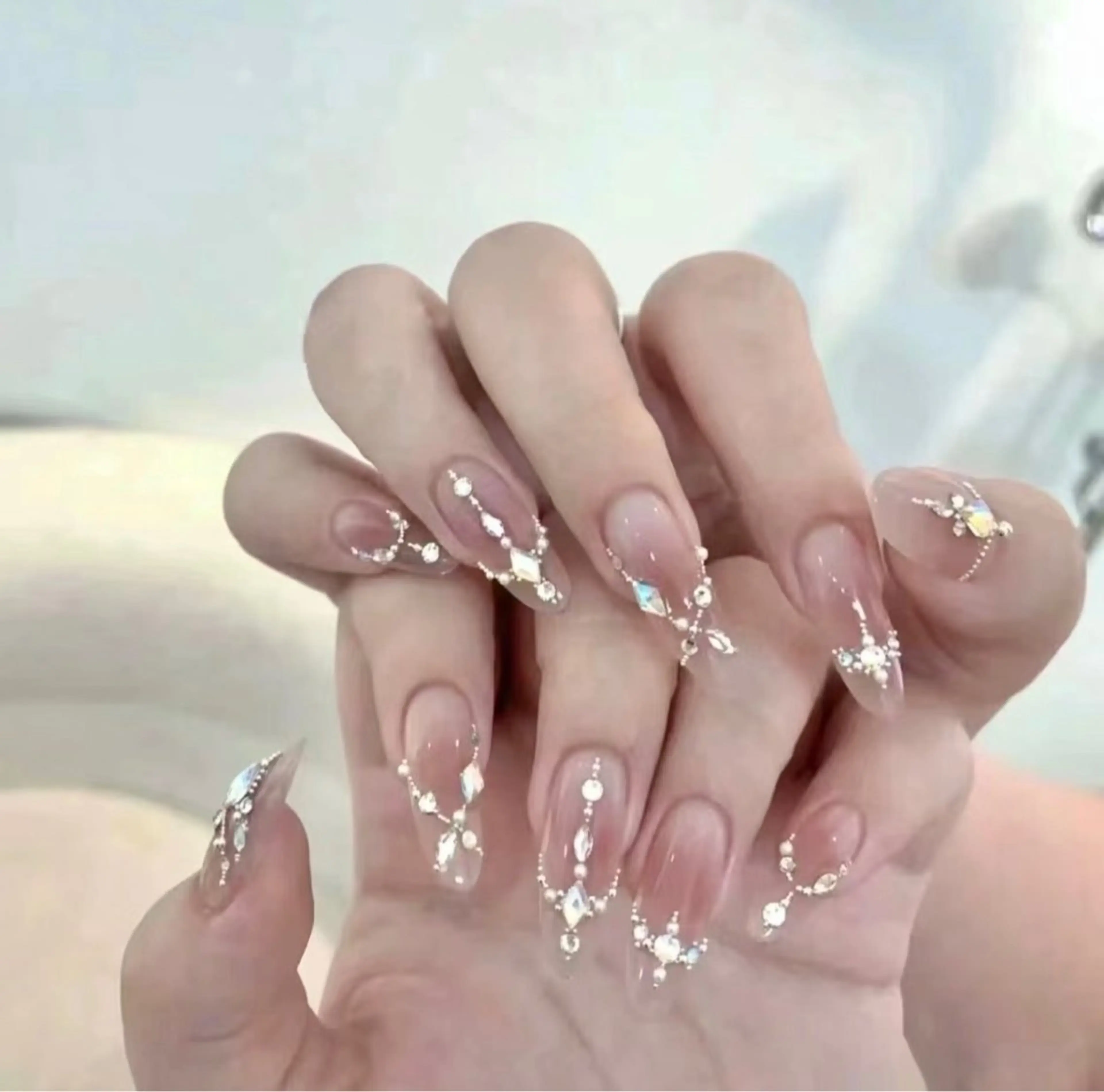 ネイル キラキラネイル ワンホンネイル Ugirl Nail Pinpin🤍のネイルデザイン