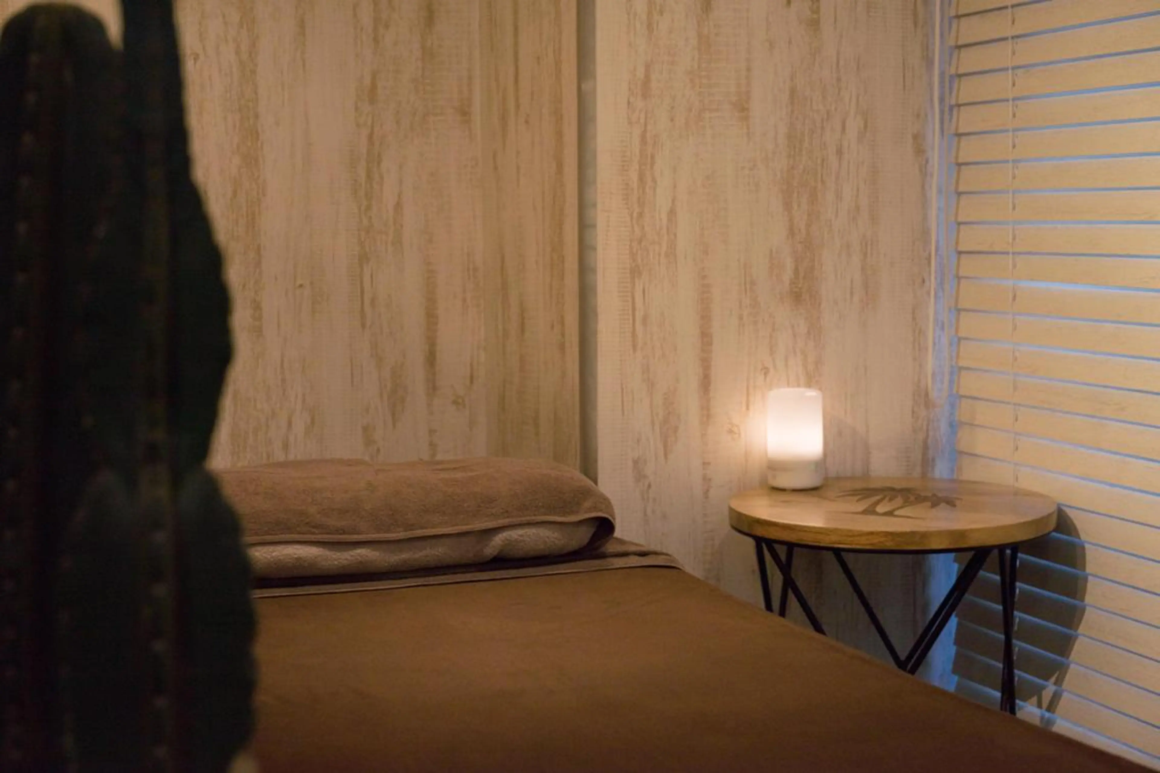 美容鍼・小顔/ 骨盤矯正/目黒/レンのエステ・リラクイメージ