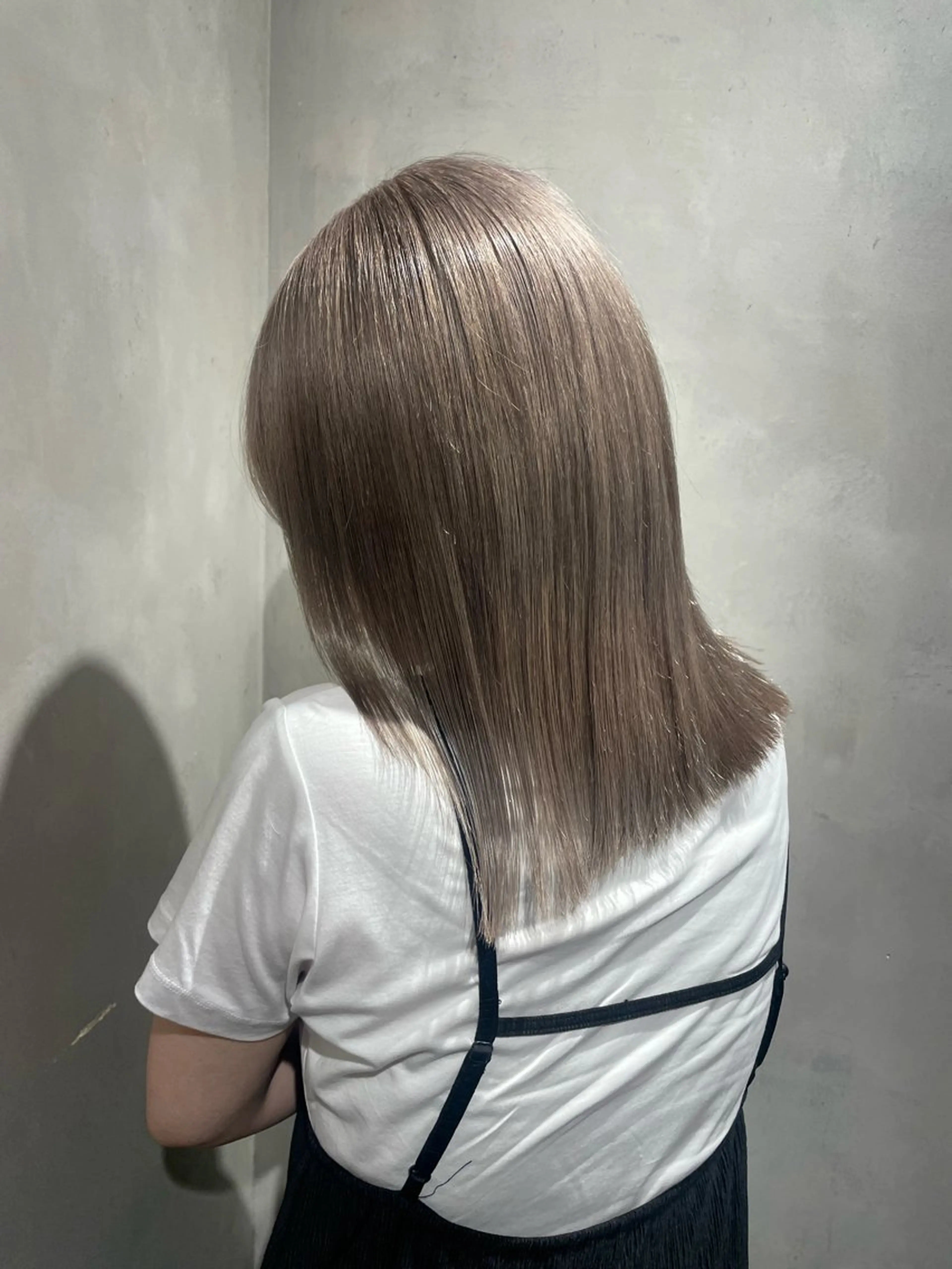 ミディアム カラー カット ヘアカラー トリートメント hisano / ハイトーン･透明感のヘアスタイル