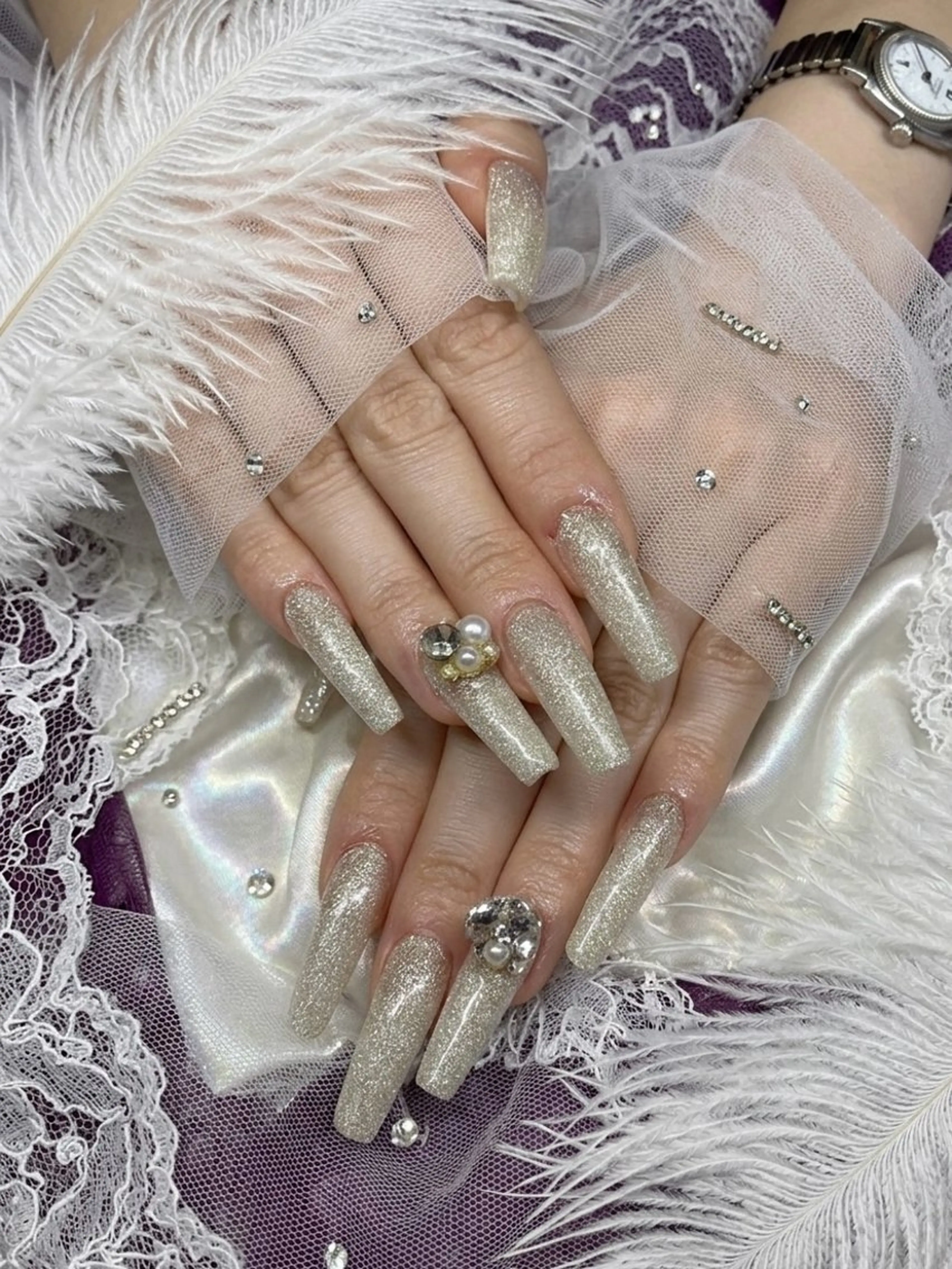 ネイル キラキラネイル ラメ(グリッター) ロングネイル スカルプネイル シルバー ハンドネイル TUNEHA堂 (チュネハドウ)のネイルデザイン