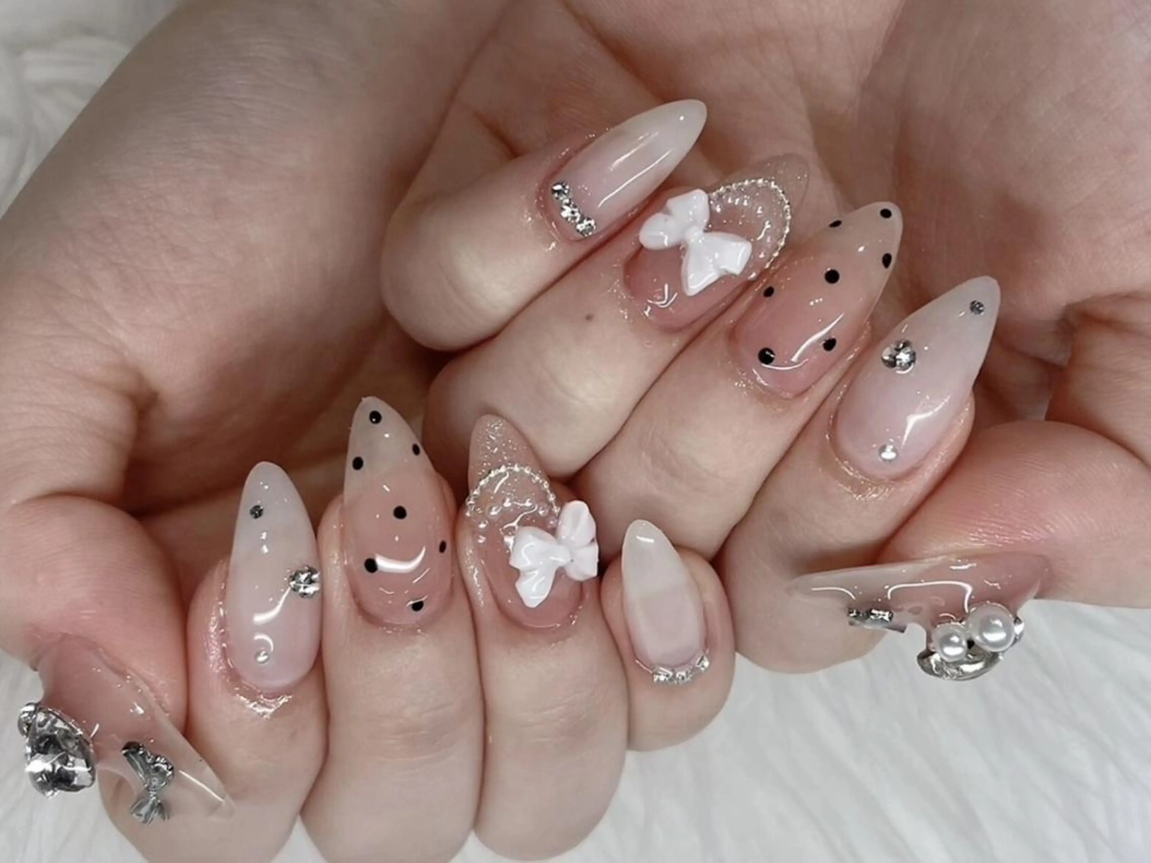 メンズ ネイル アートネイル フレンチネイル ジェルネイル キラキラネイル パラジェル ハンドネイル フットネイル Bloom kabukiのネイルデザイン