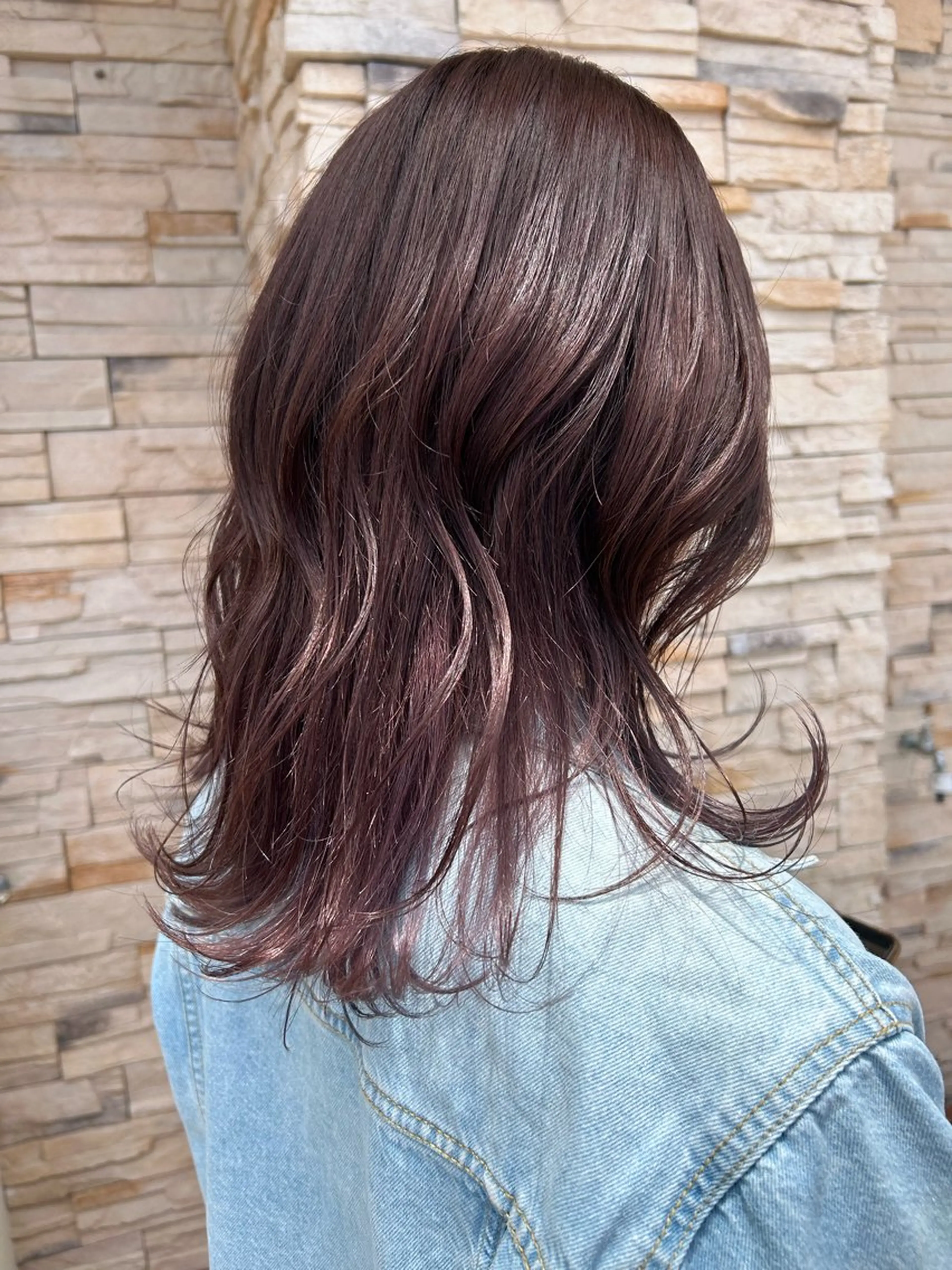 カラー TERUYA shionのヘアスタイル