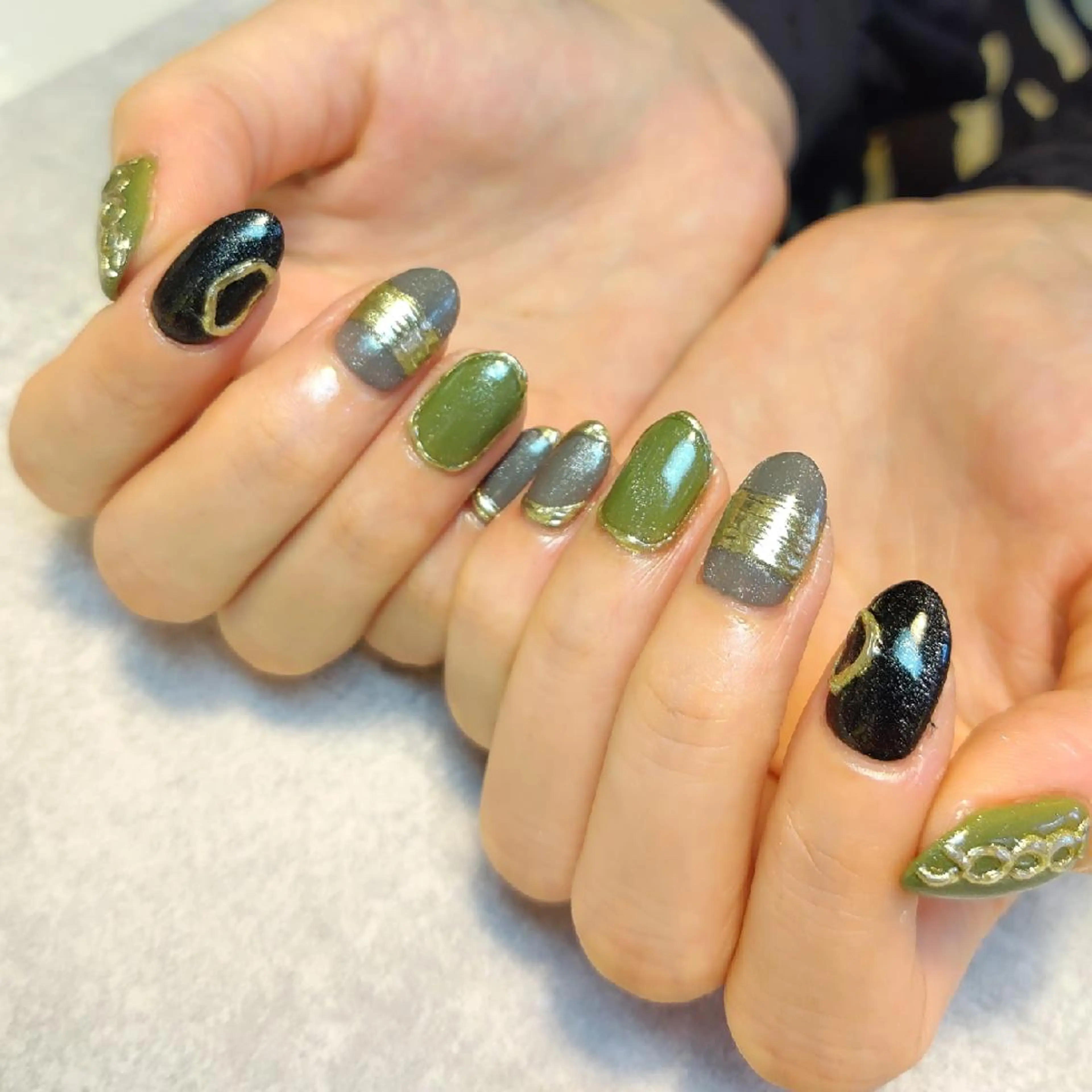 ネイル マグネットネイル ミラーネイル ジェヌインネイル 河内のネイルデザイン