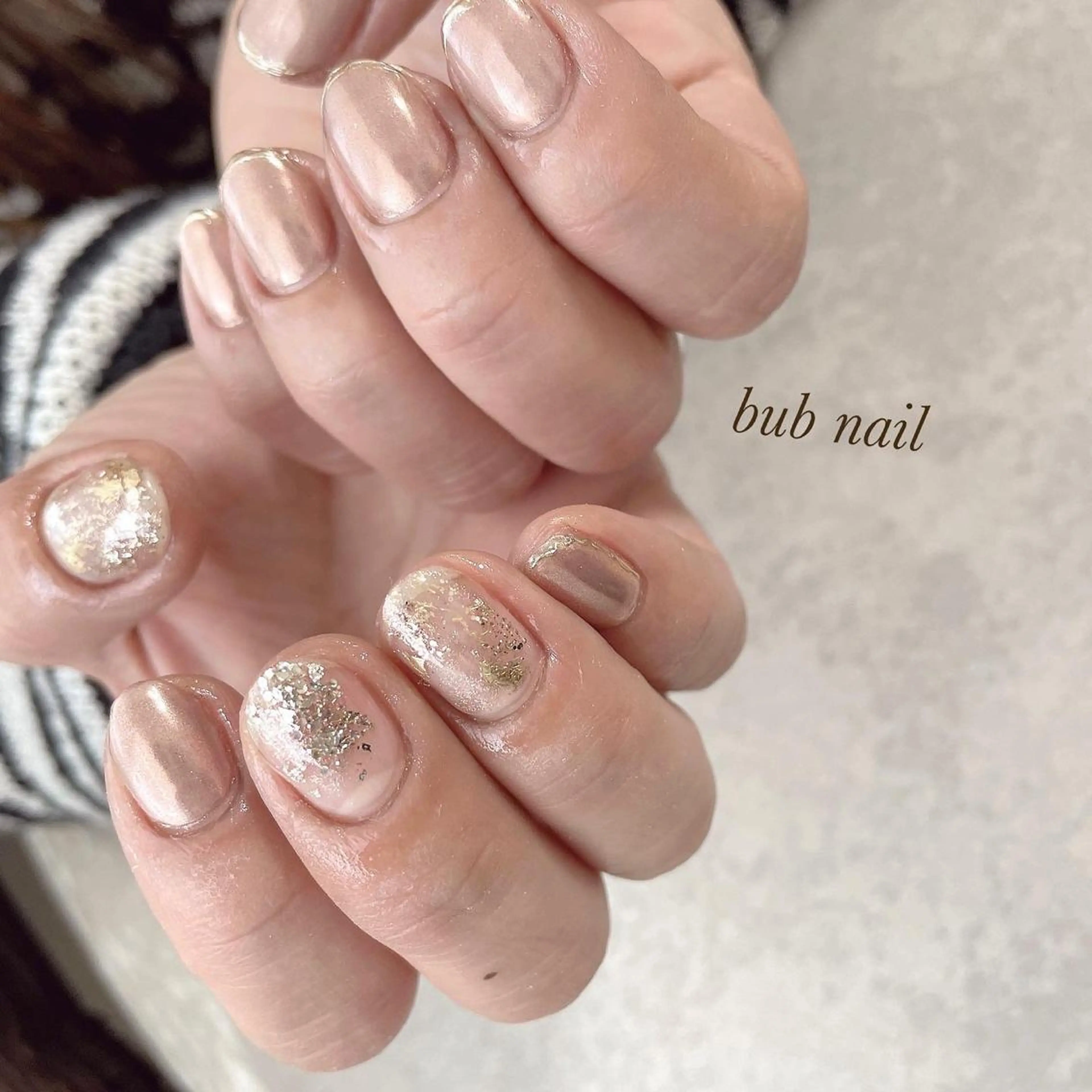 ネイル ミラーネイル ニュアンスネイル 植草 志帆のネイルデザイン