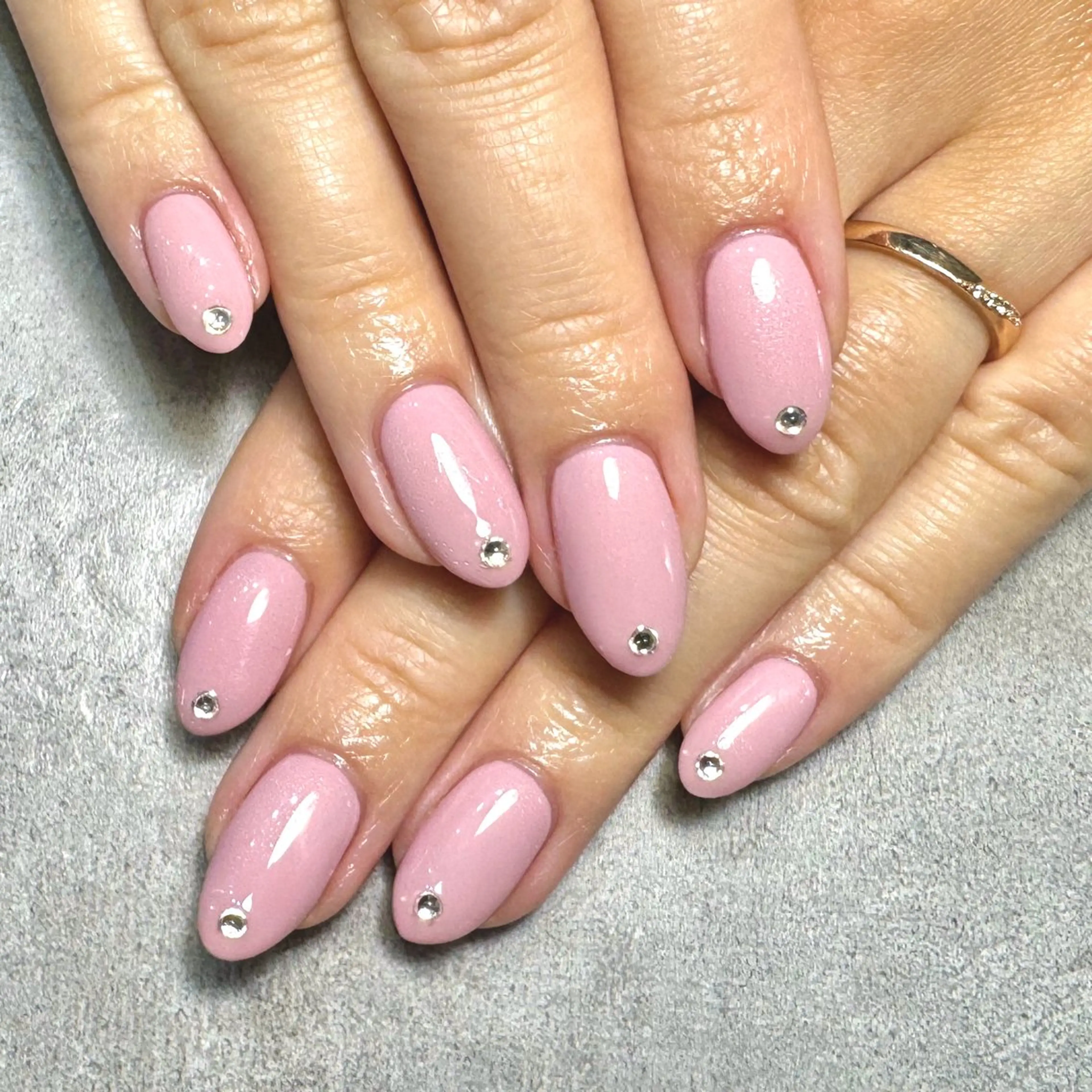 ネイル ワンカラーネイル ストーンネイル MERKABA／ 坂本のネイルデザイン