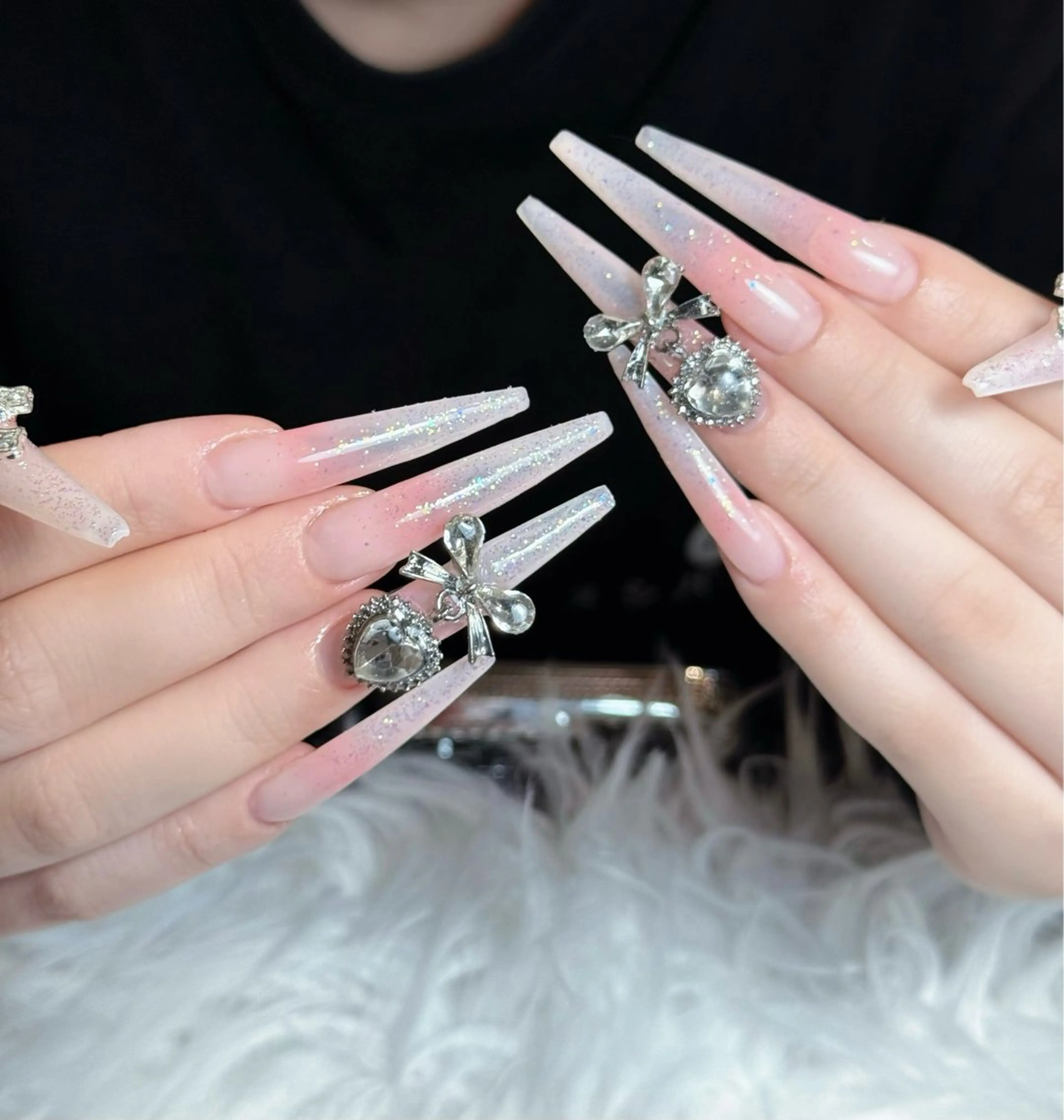 ネイル オーロラネイル ボルドー ブラウン 氷ネイル・うるうるネイル キラキラネイル ハンドネイル Julli NailStudioのネイルデザイン